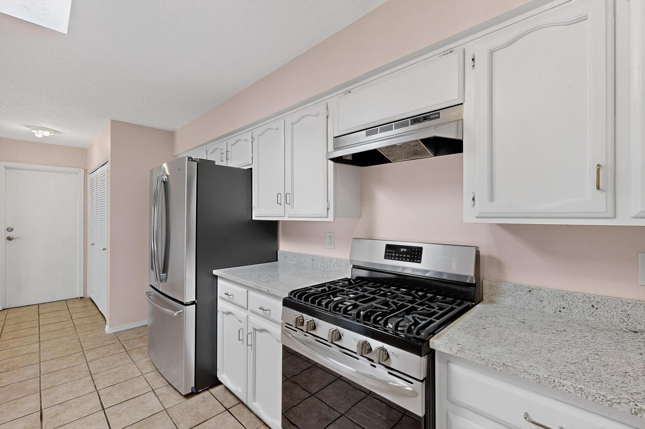 8910 Chambers Place NE