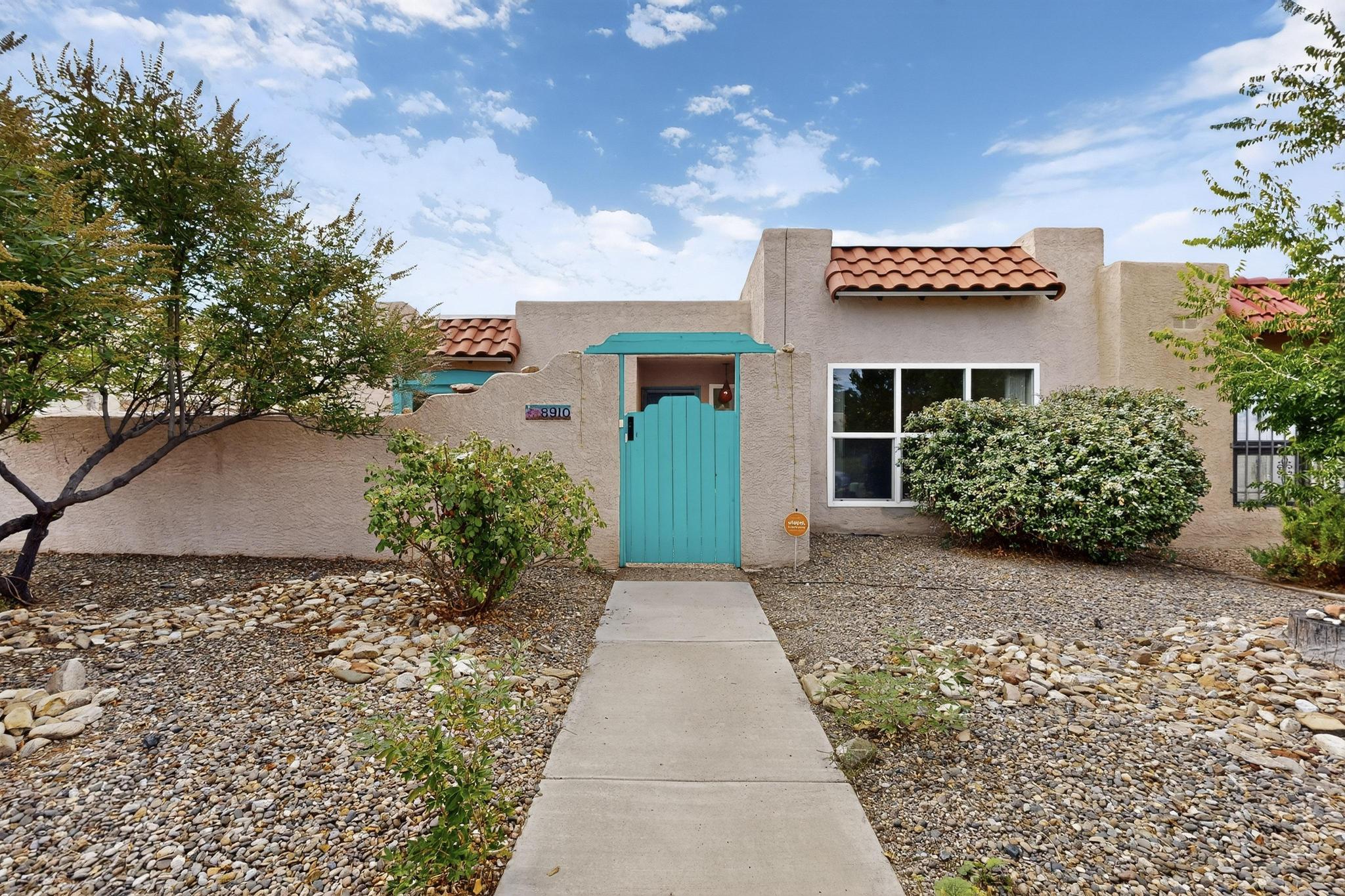 8910 Chambers Place NE