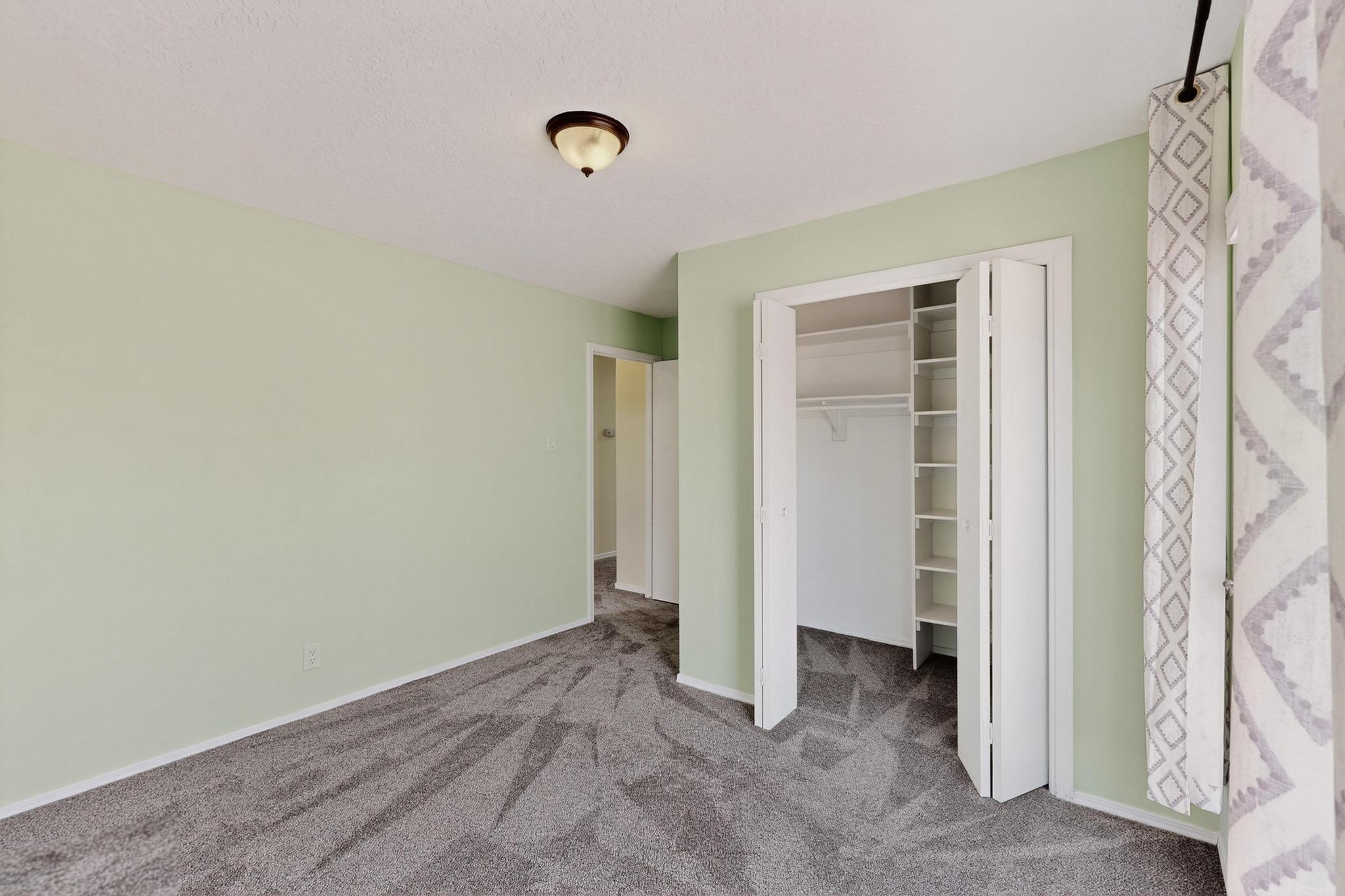 8910 Chambers Place NE