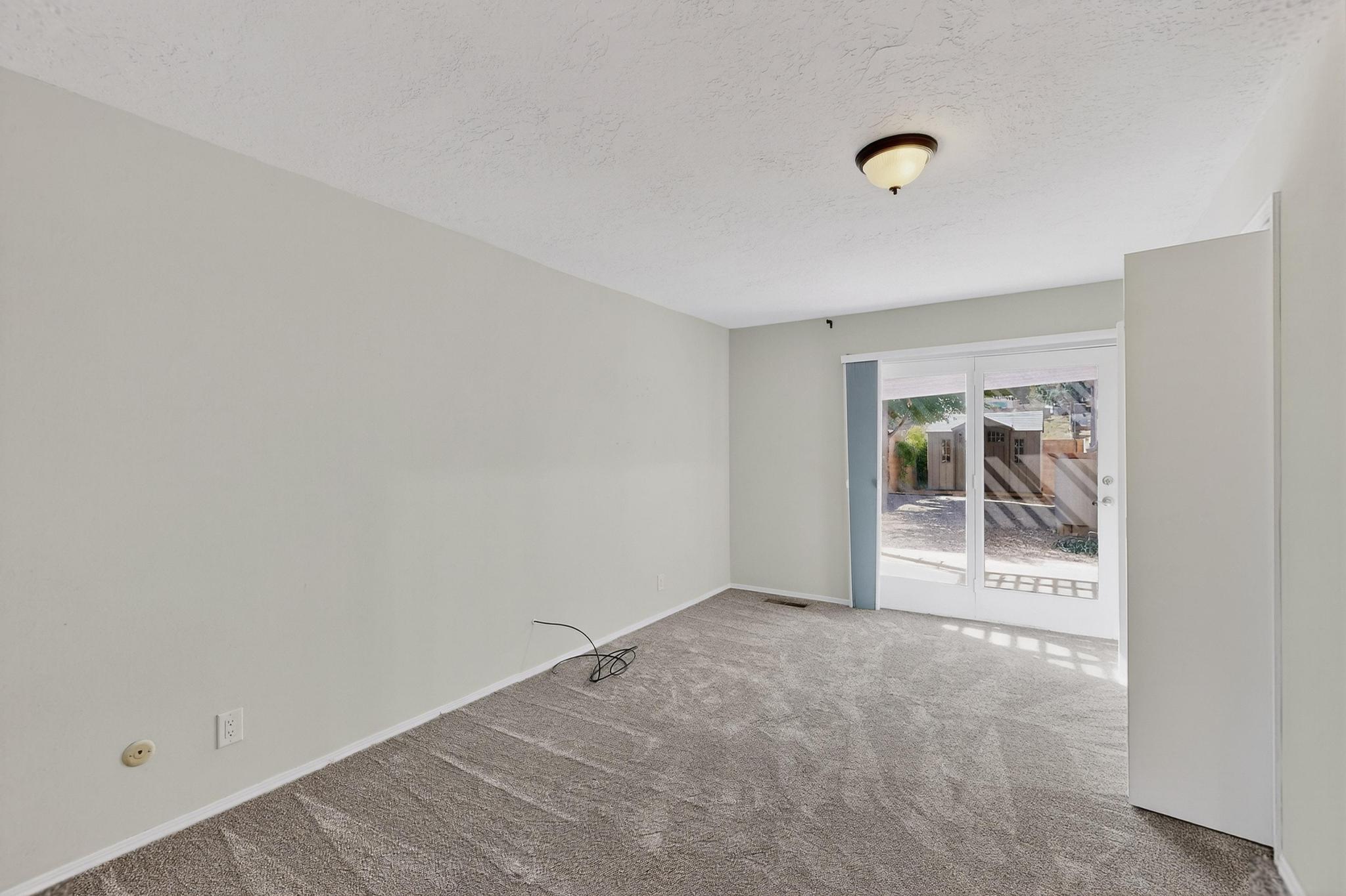 8910 Chambers Place NE