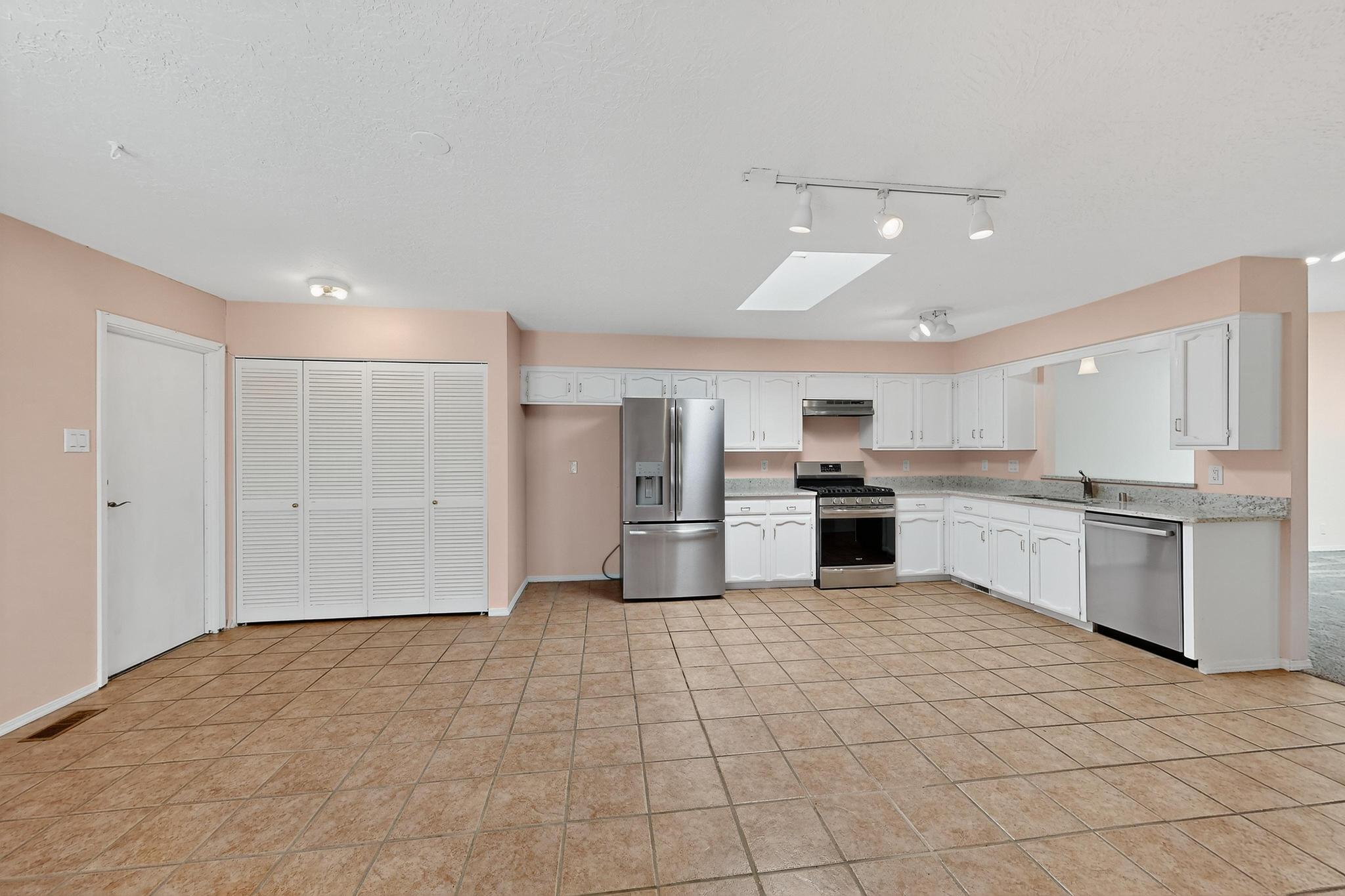 8910 Chambers Place NE