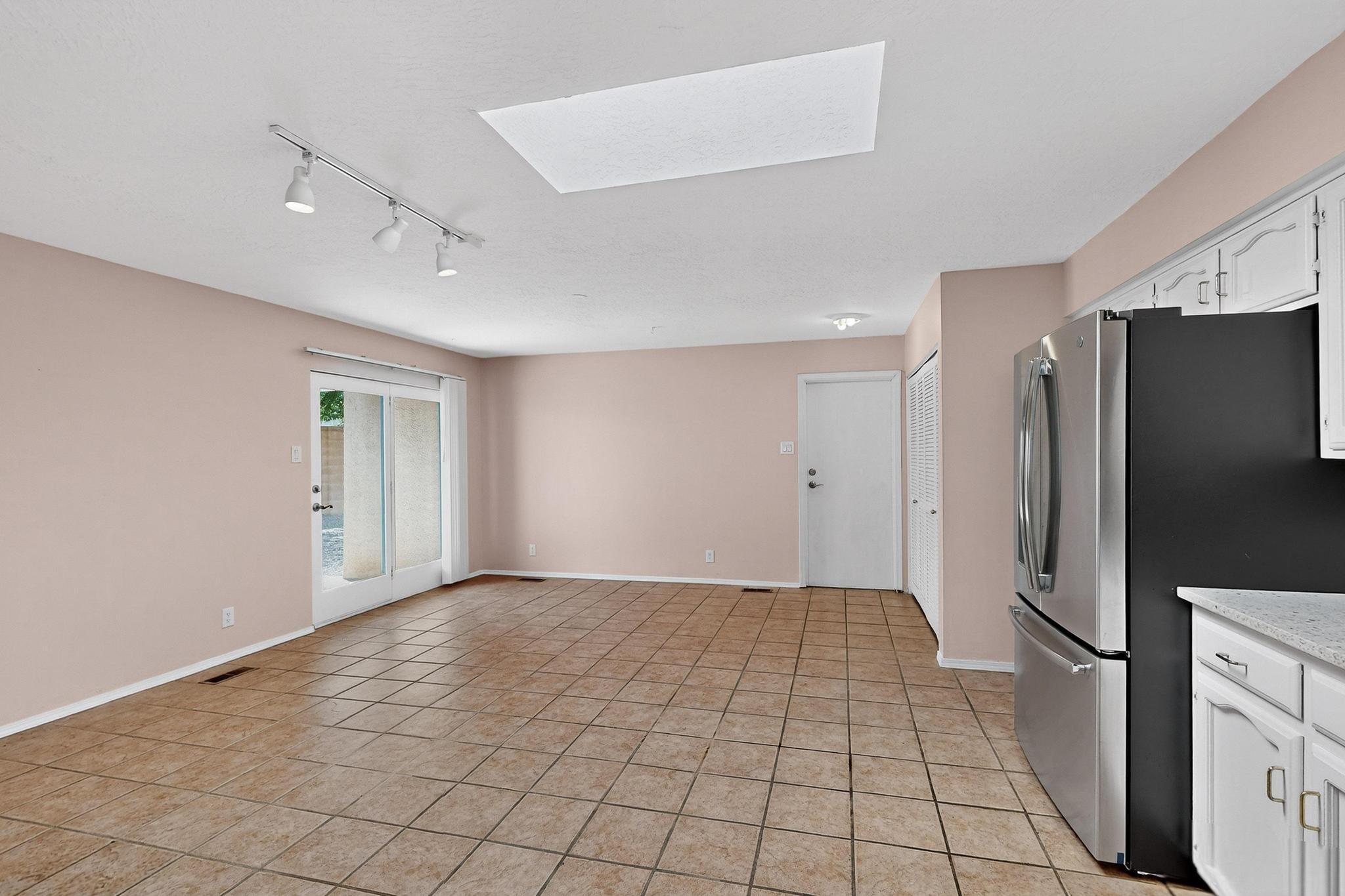 8910 Chambers Place NE