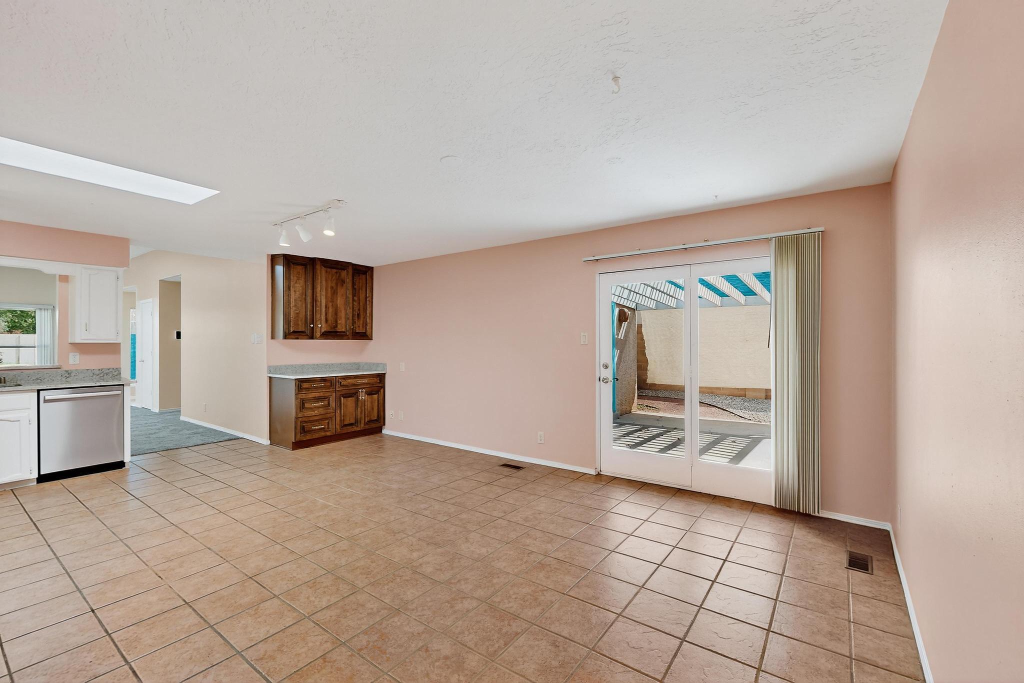 8910 Chambers Place NE