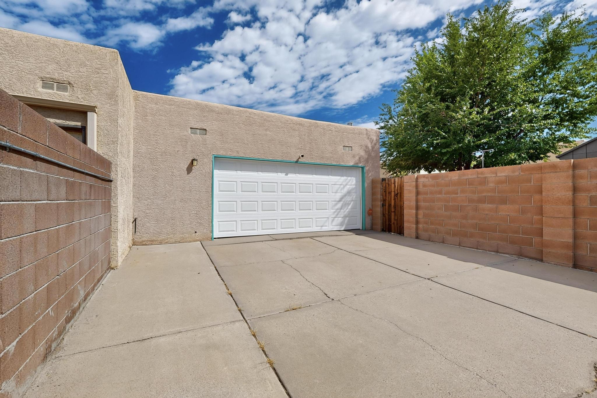 8910 Chambers Place NE