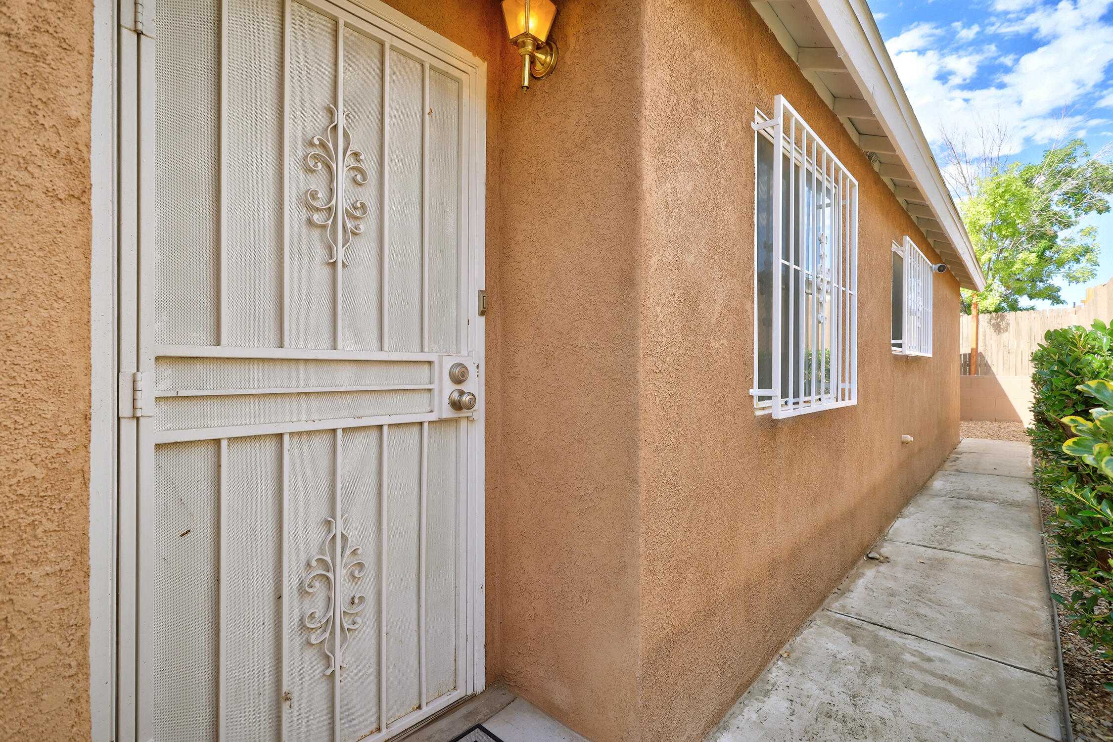 1615 QUIET DESERT Drive SW