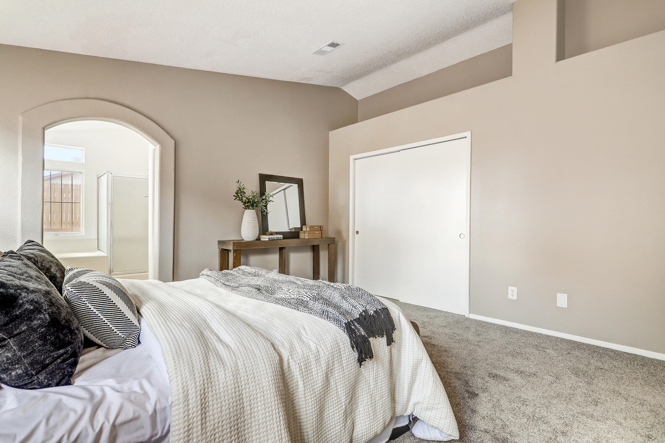 1615 QUIET DESERT Drive SW