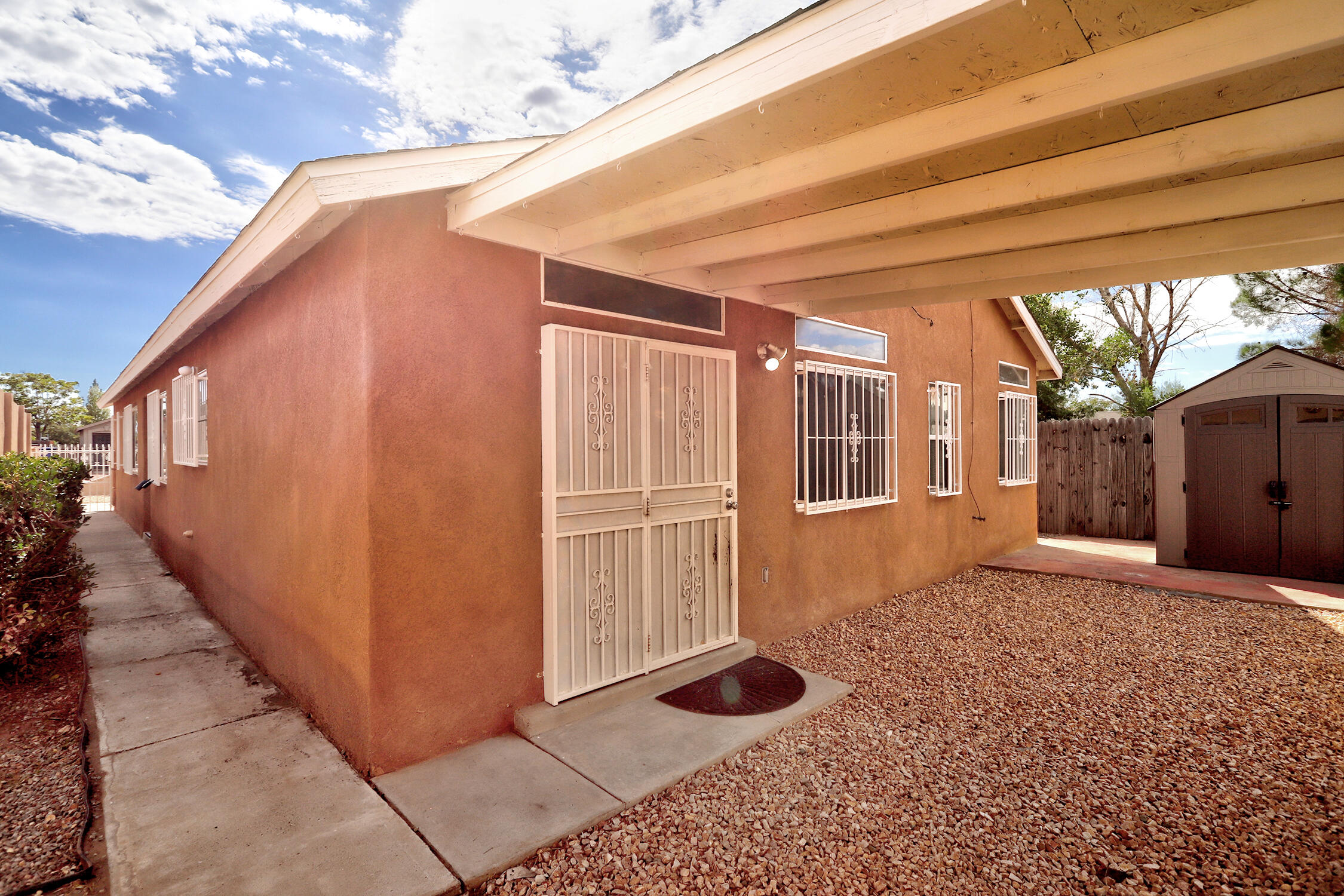 1615 QUIET DESERT Drive SW