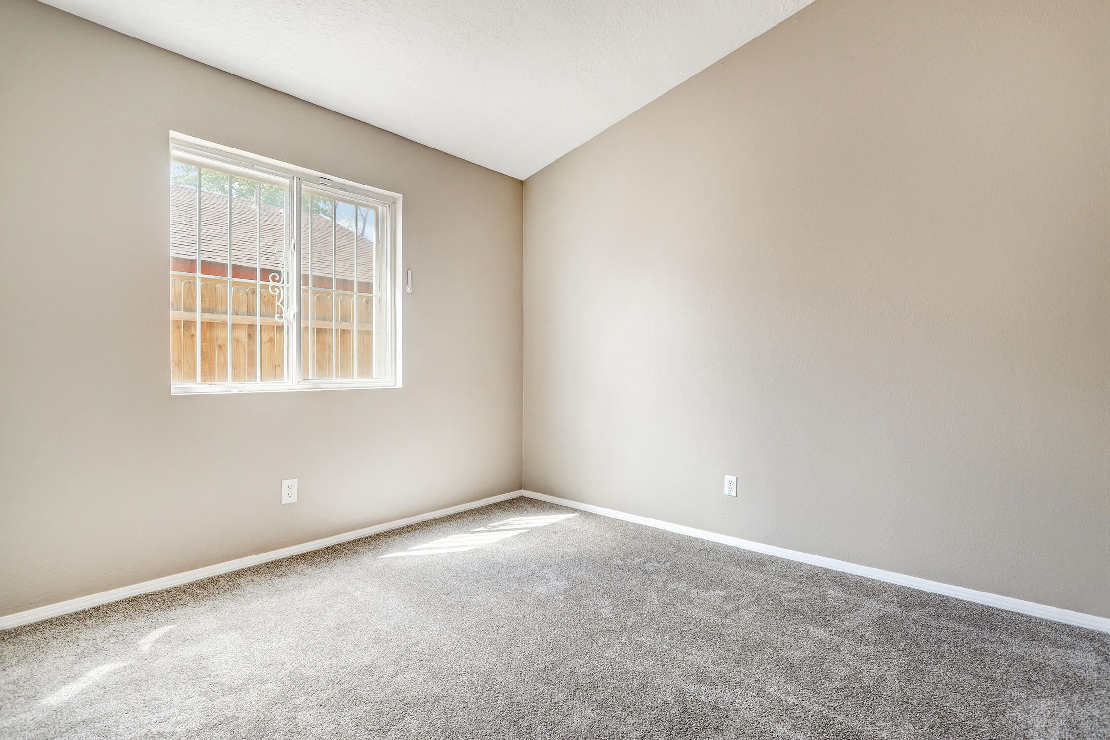 1615 QUIET DESERT Drive SW