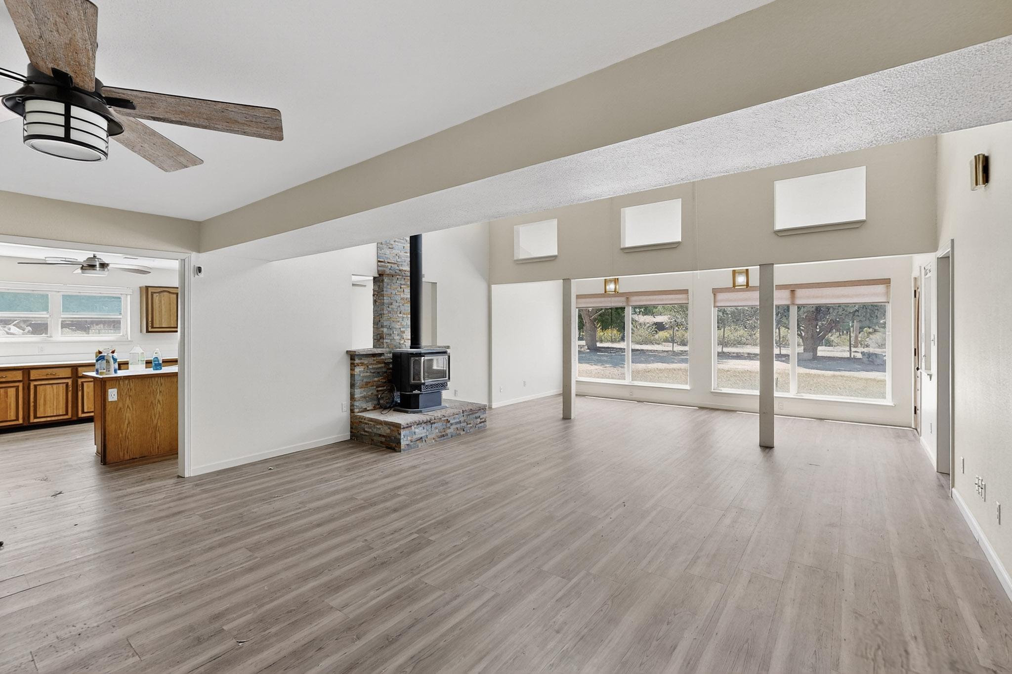 354 W ELLA Drive