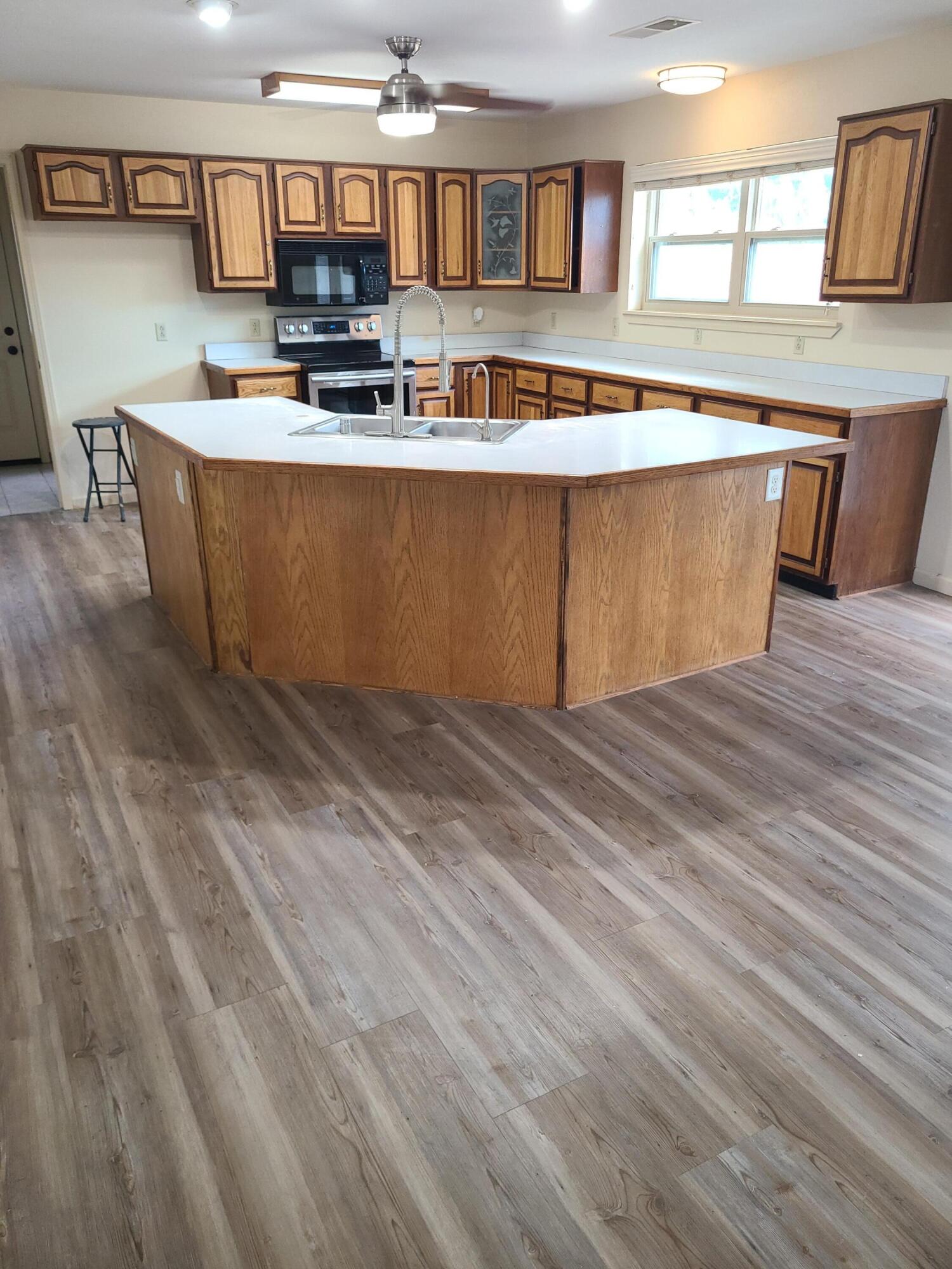 354 W ELLA Drive