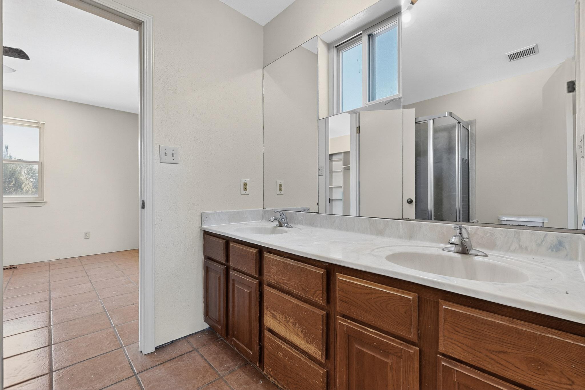 354 W ELLA Drive