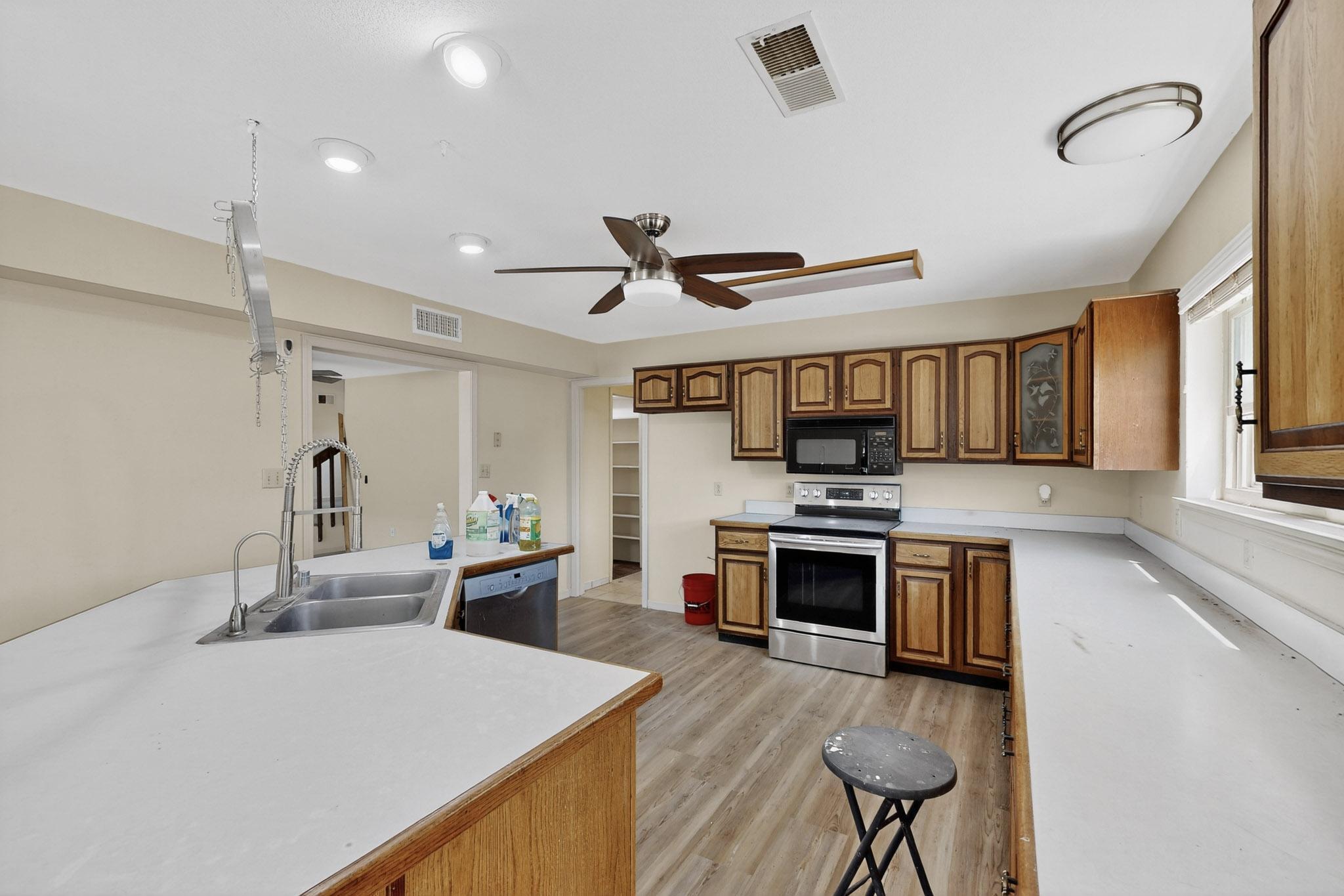354 W ELLA Drive