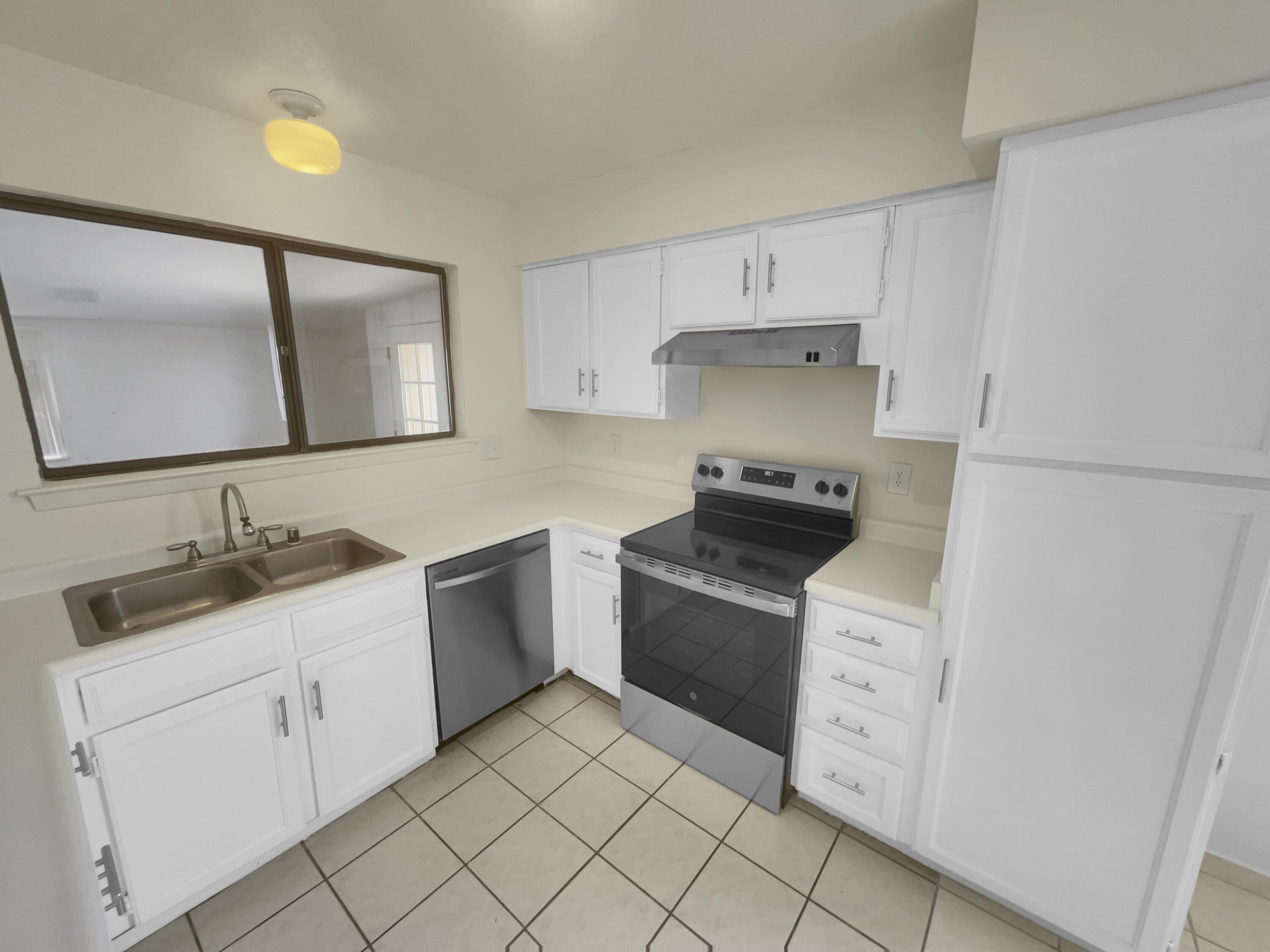 7401 PECOS TRAIL Trail NW