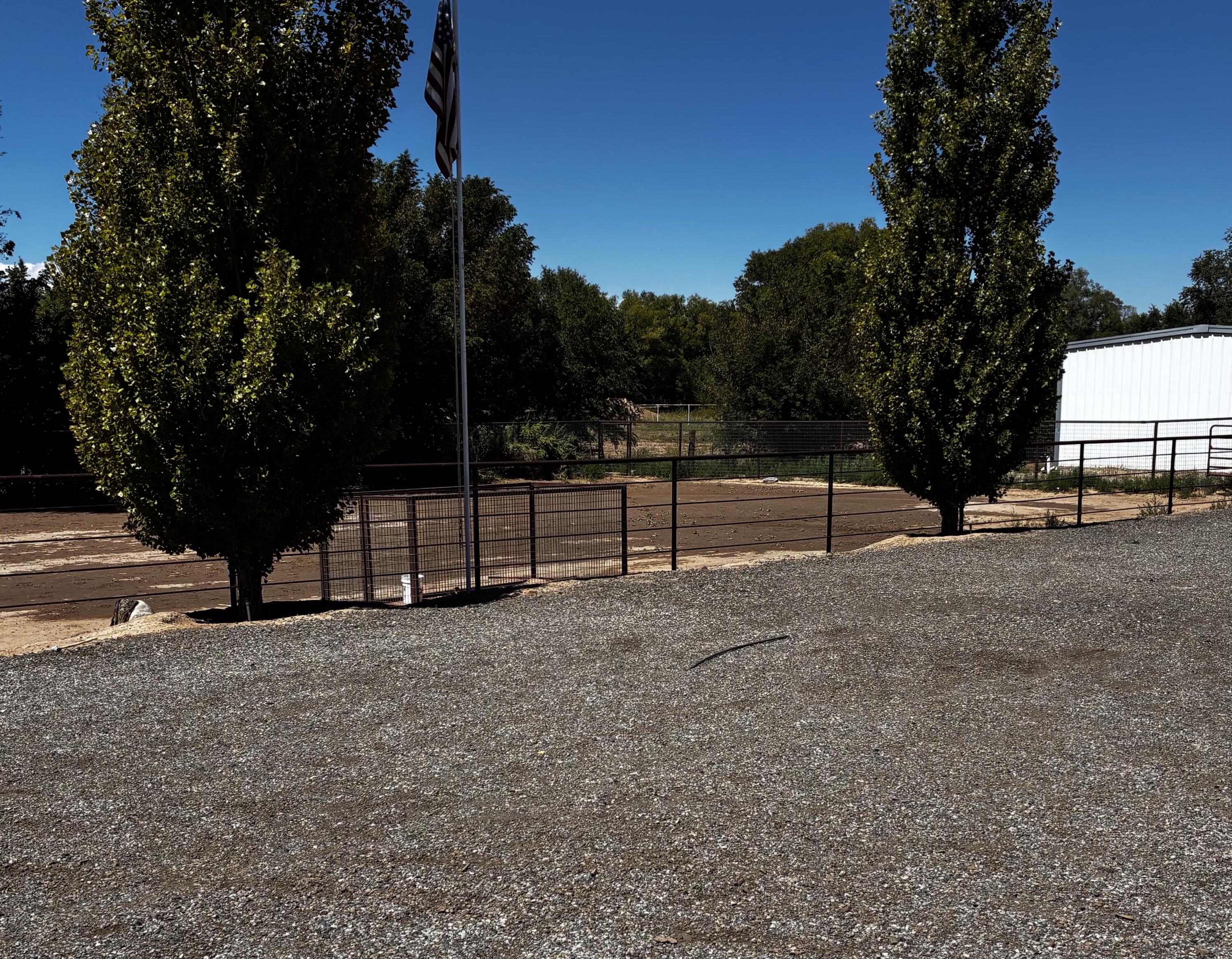 183 LA ENTRADA Road