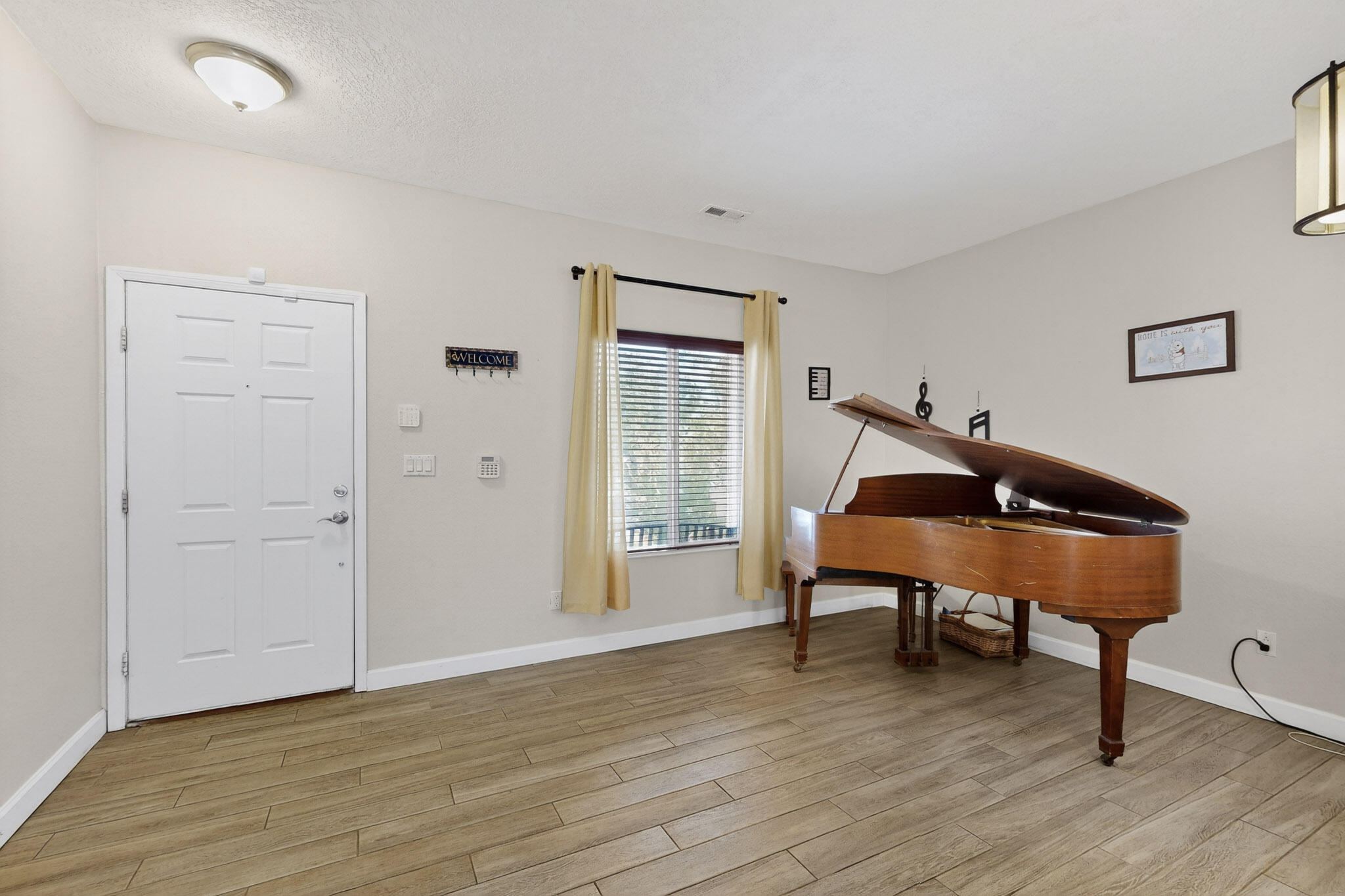 2606 AVENIDA CASTELLANA