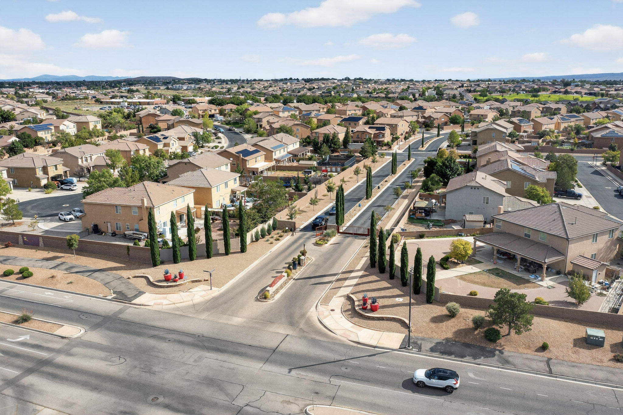 2606 AVENIDA CASTELLANA