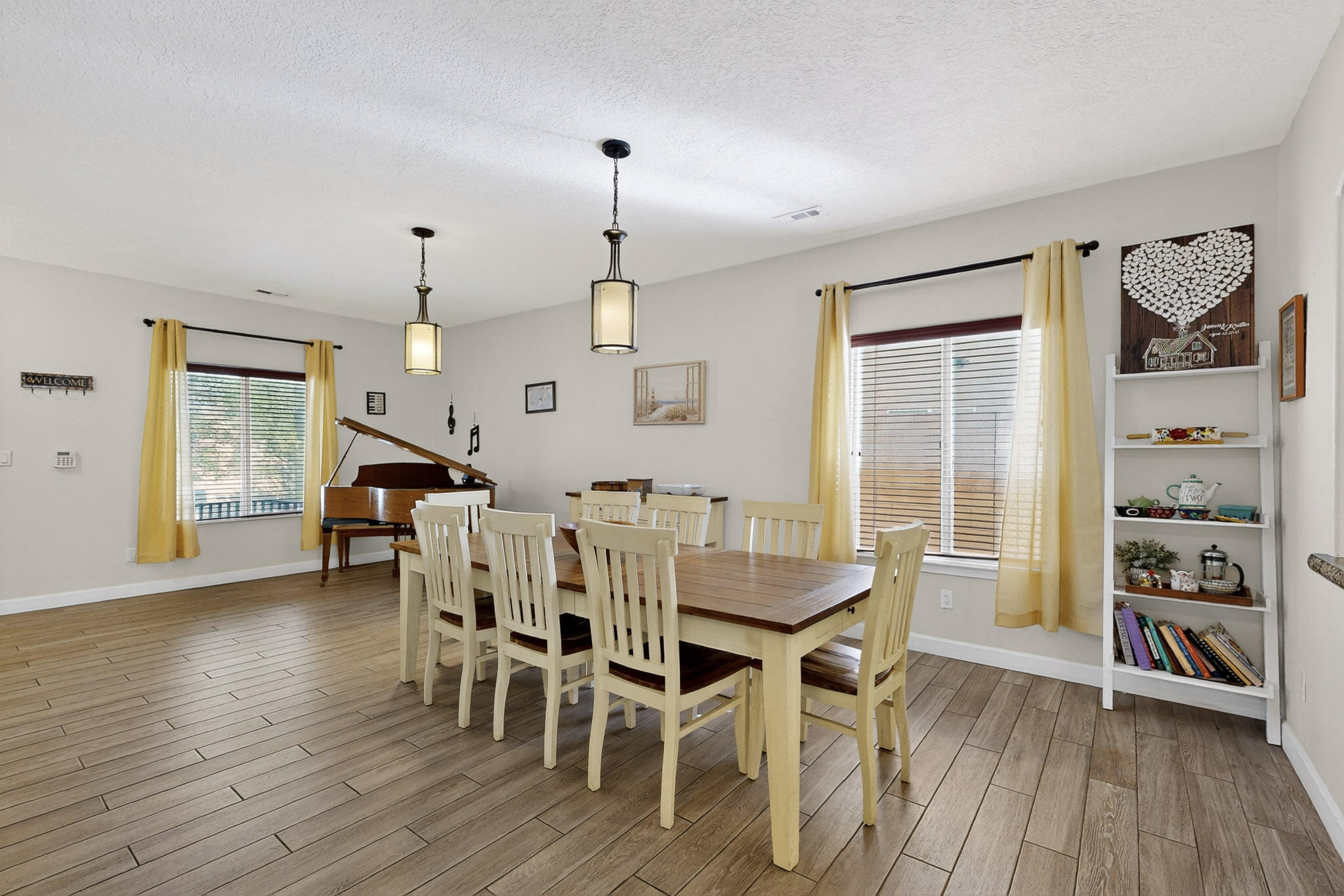 2606 AVENIDA CASTELLANA