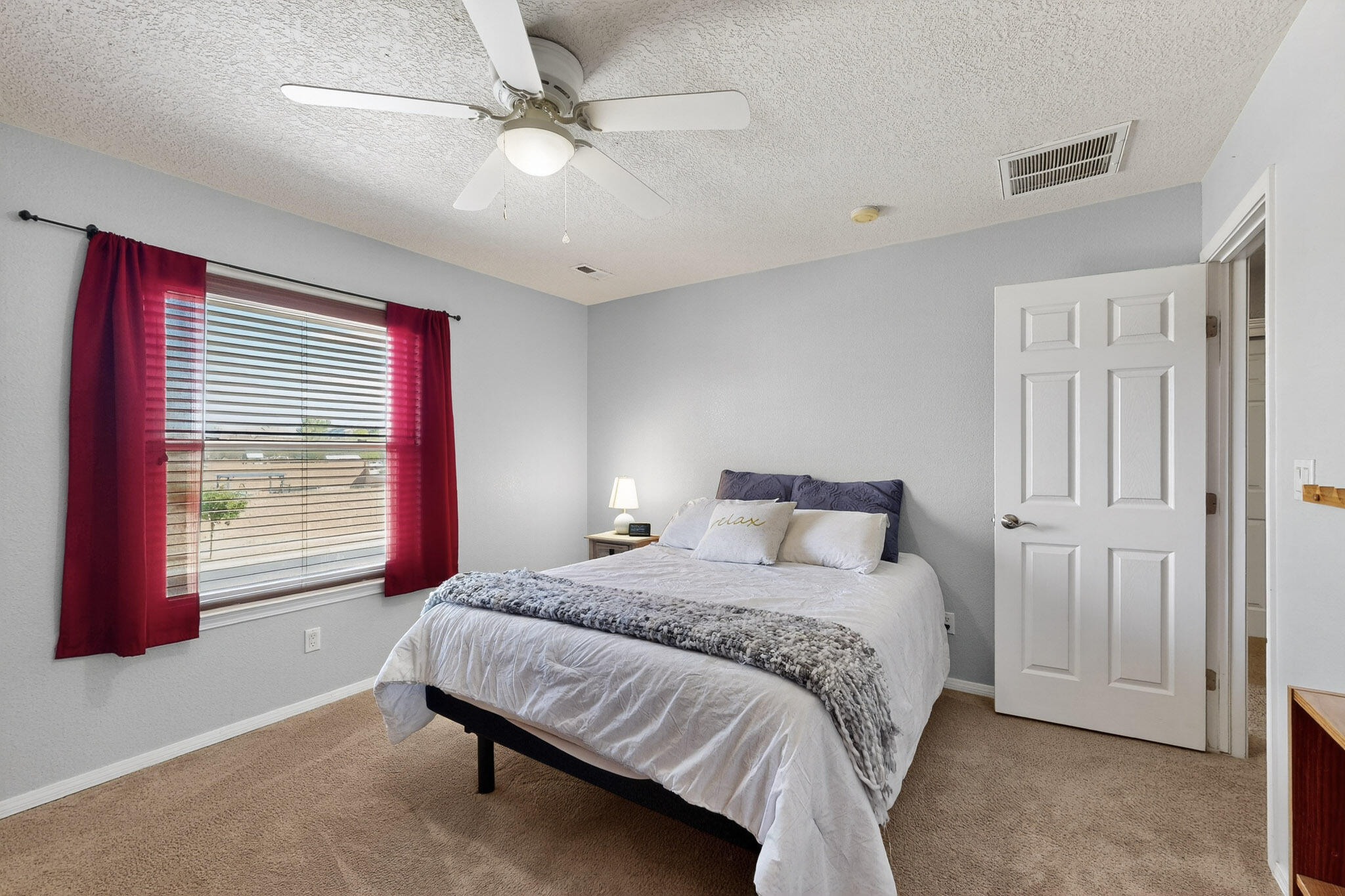 2606 AVENIDA CASTELLANA