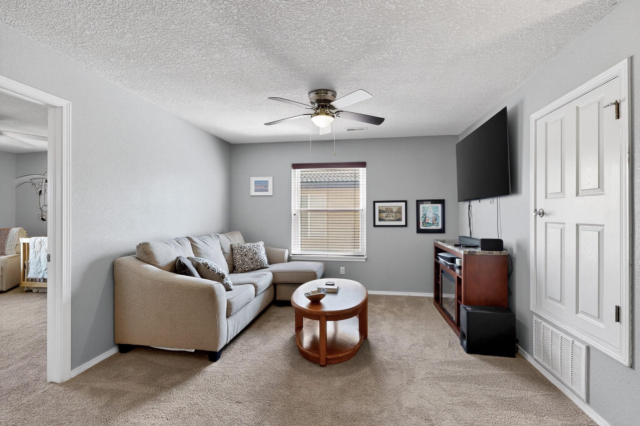 2606 AVENIDA CASTELLANA