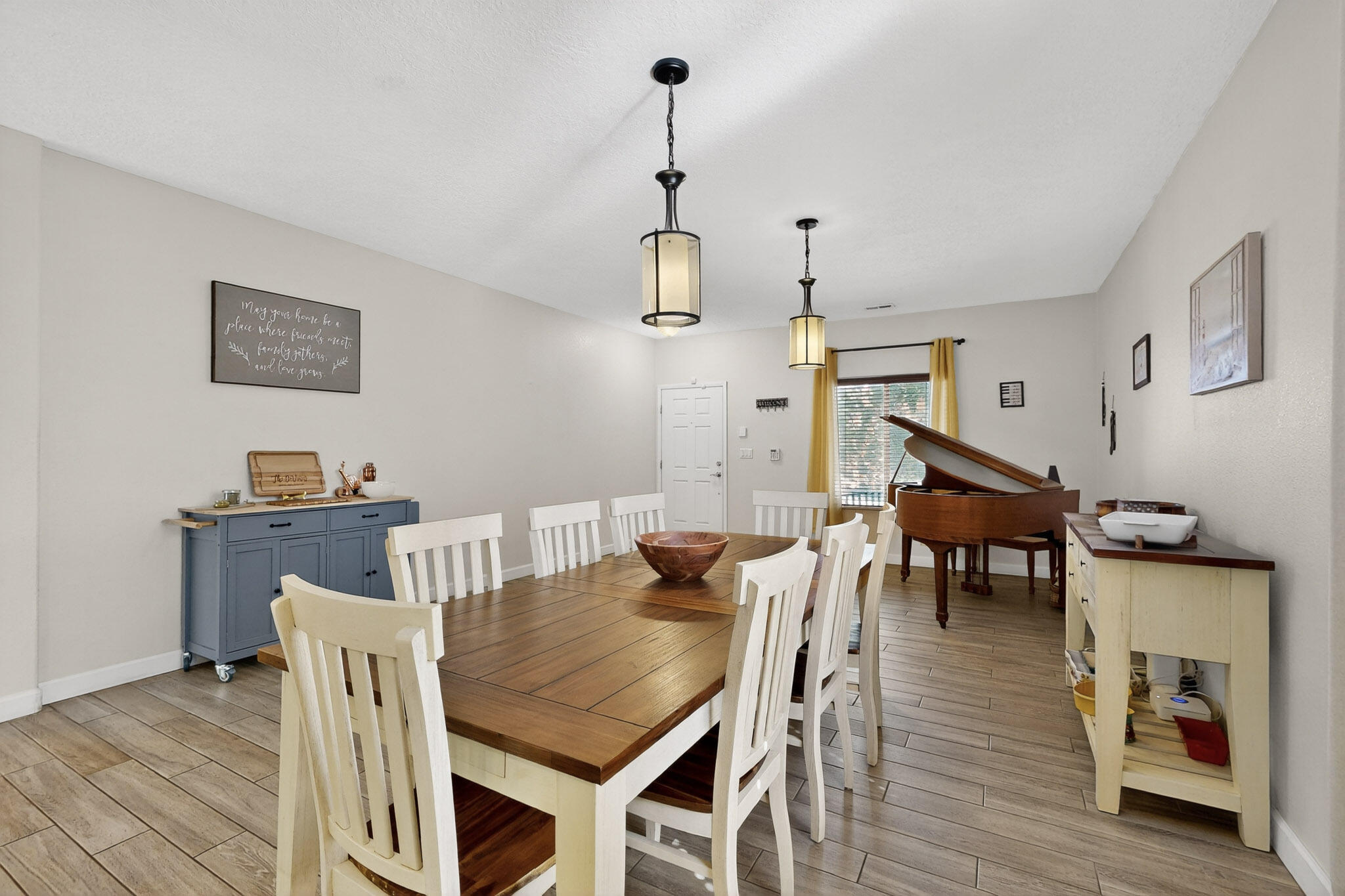 2606 AVENIDA CASTELLANA