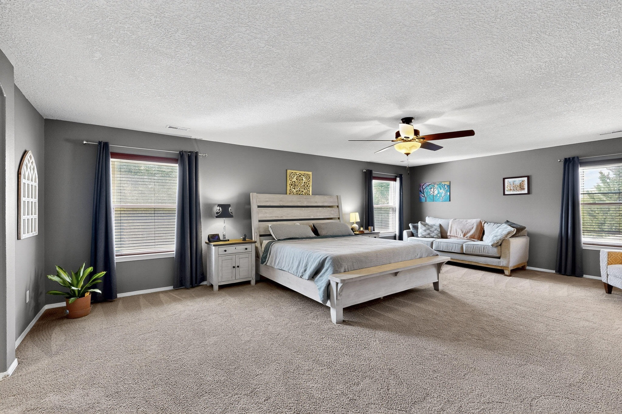 2606 AVENIDA CASTELLANA