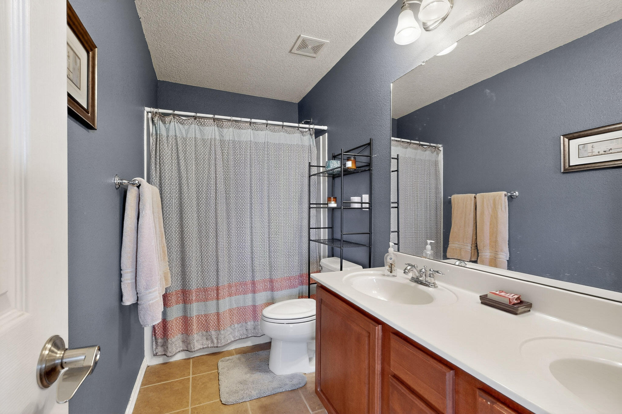 2606 AVENIDA CASTELLANA