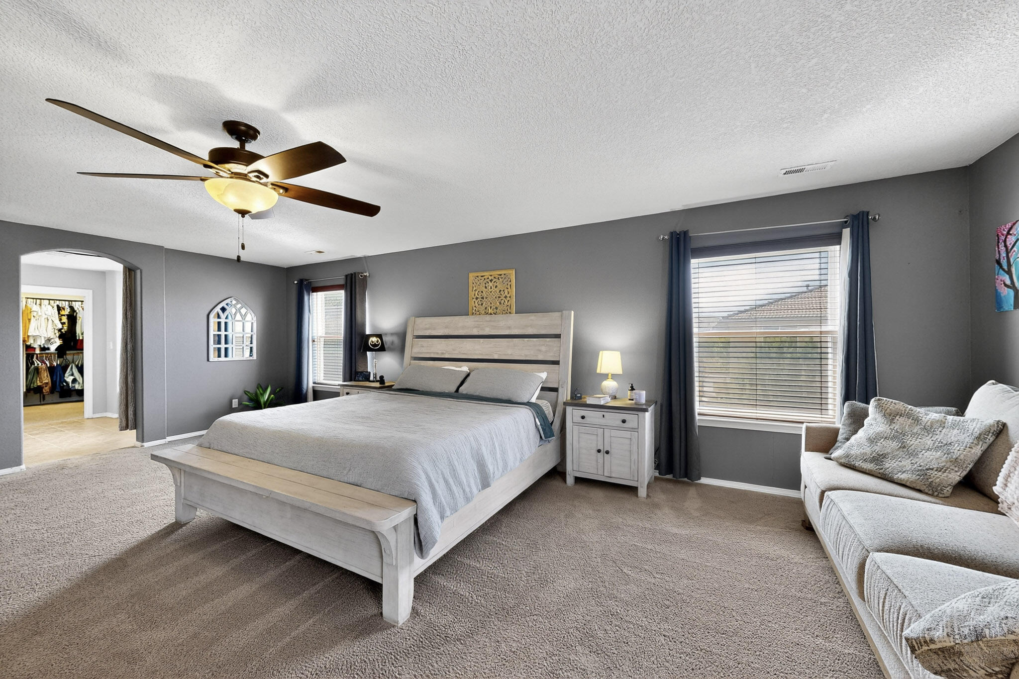 2606 AVENIDA CASTELLANA