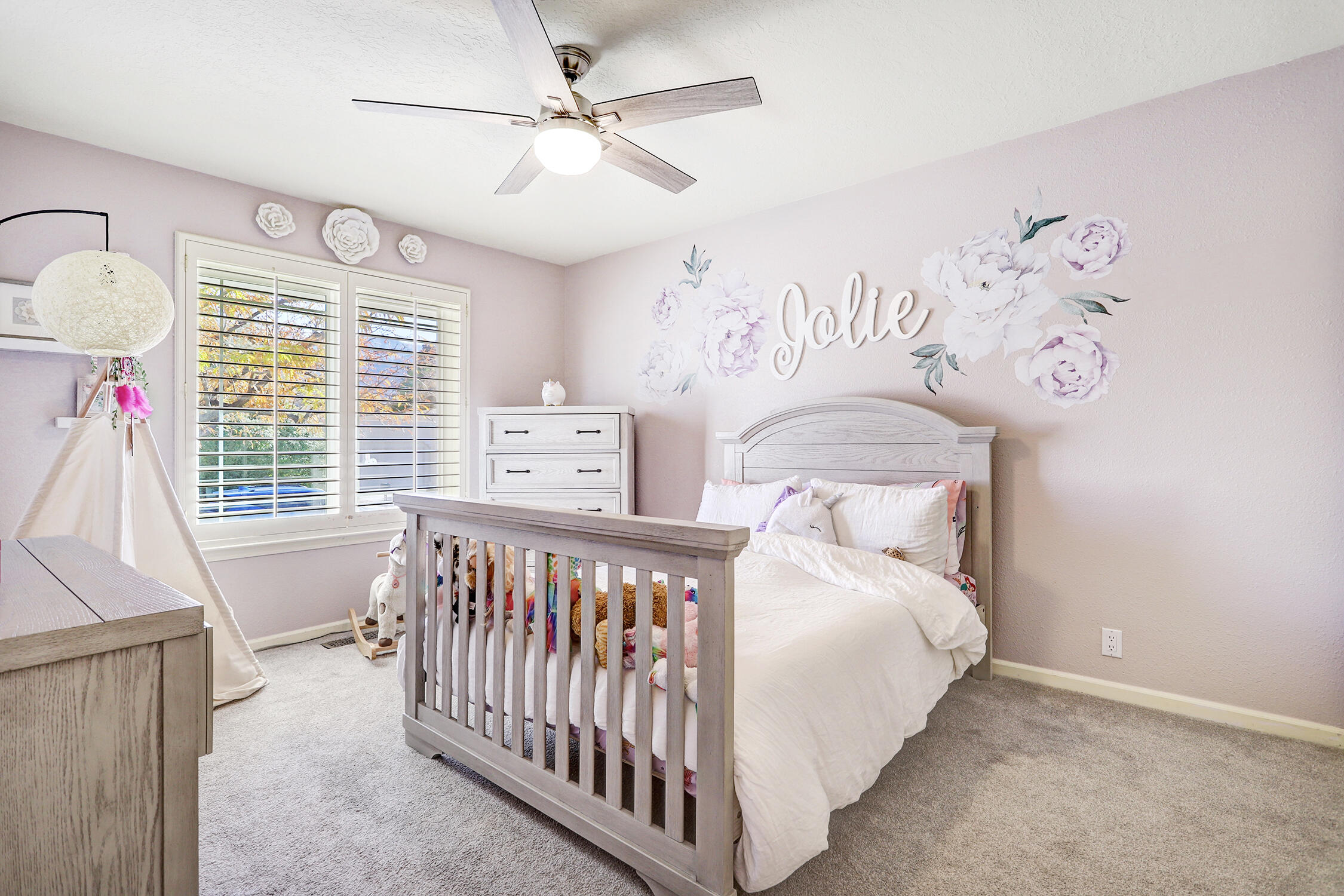 5905 MIMOSA Place NE