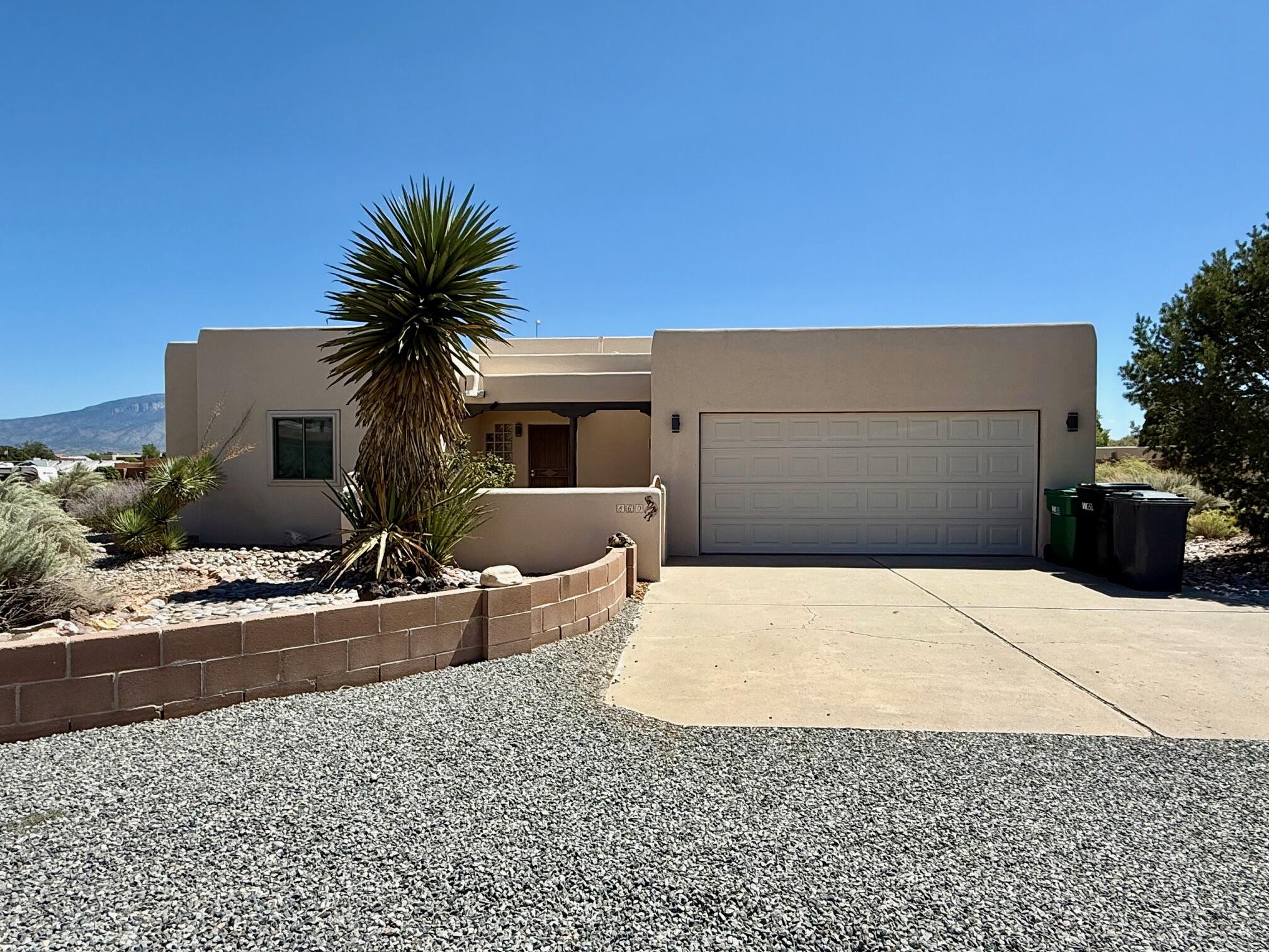 860 ACAPULCO Road NE