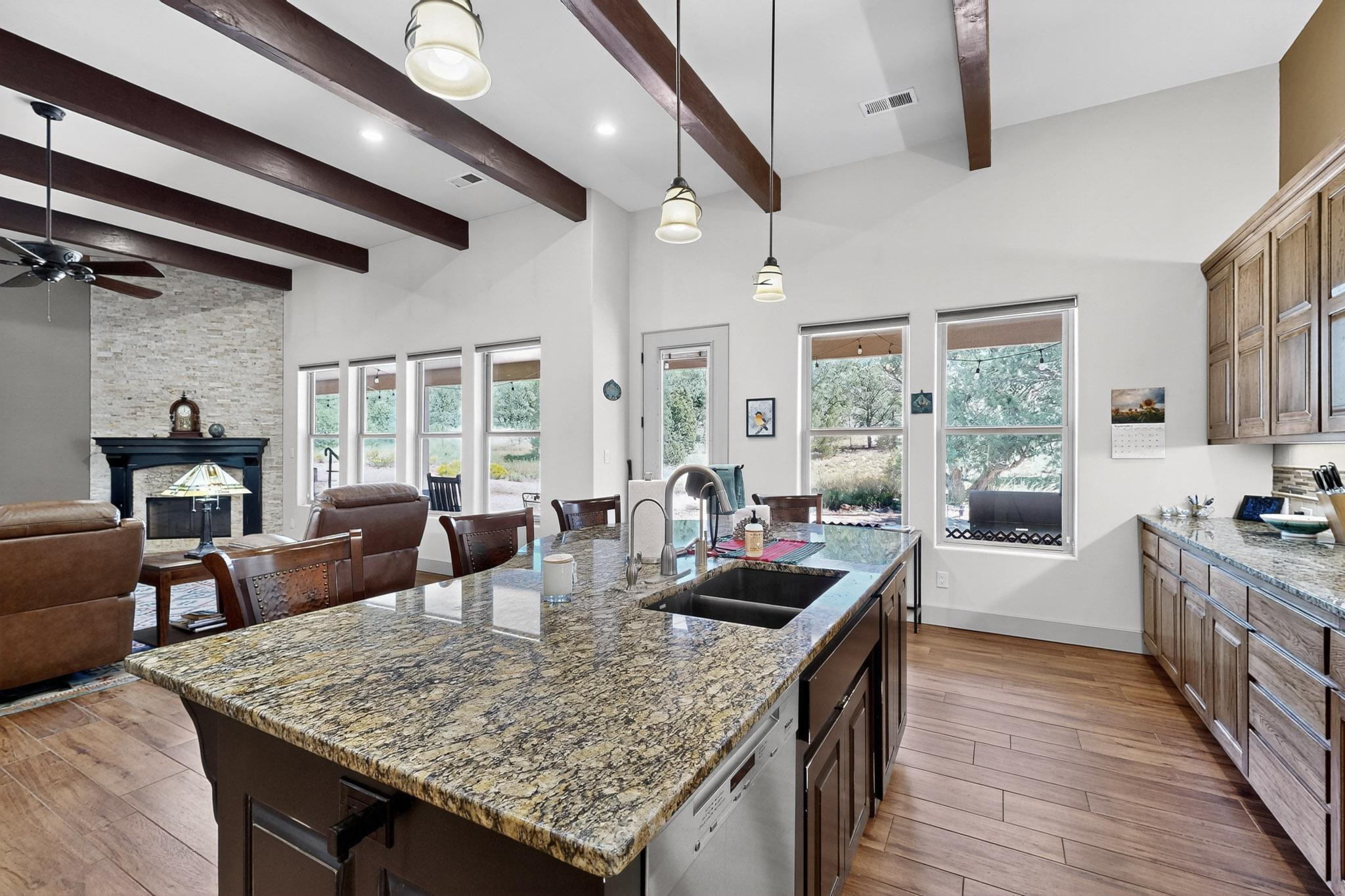 32 EXPRESS Boulevard