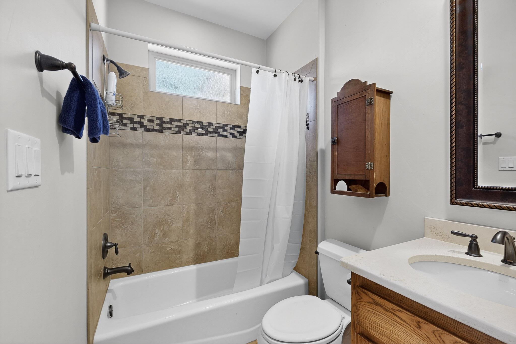 32 EXPRESS Boulevard