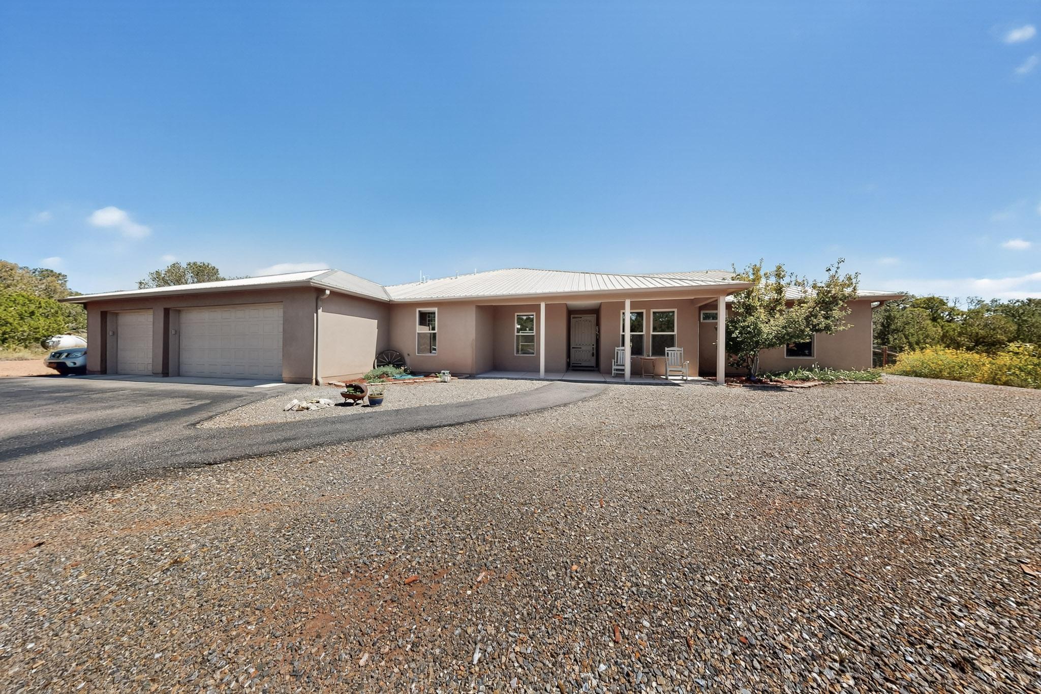 32 EXPRESS Boulevard