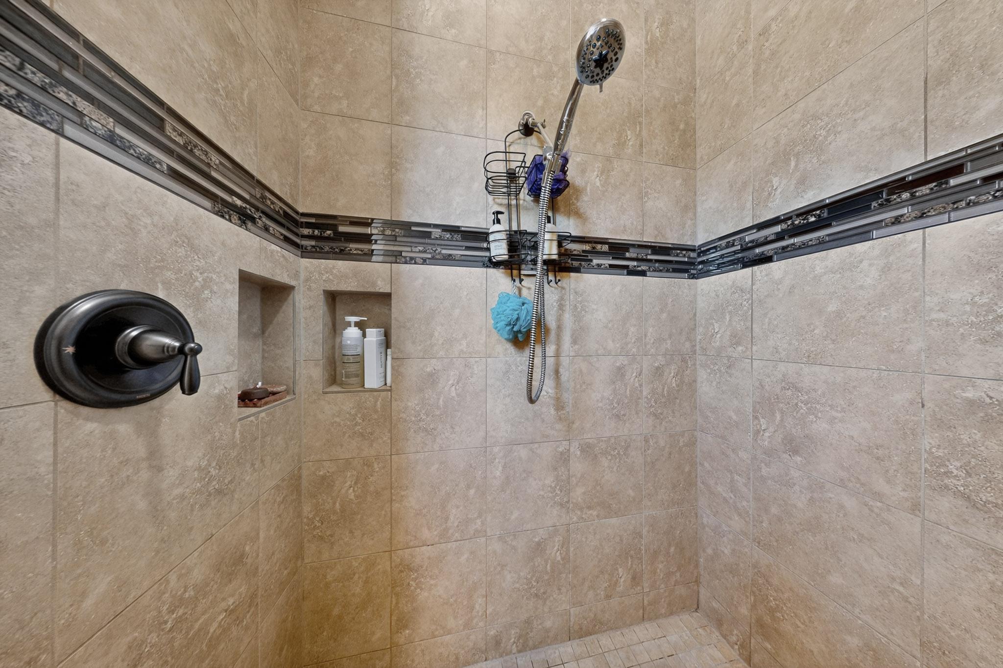 32 EXPRESS Boulevard