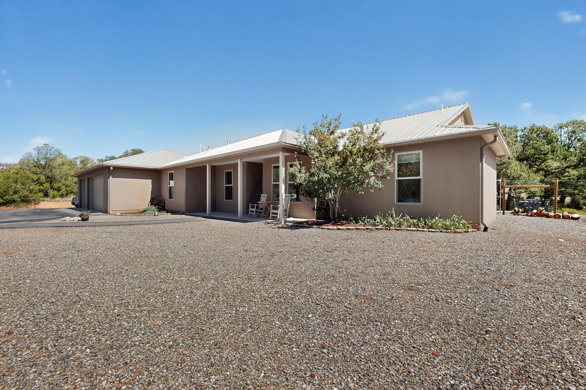 32 EXPRESS Boulevard