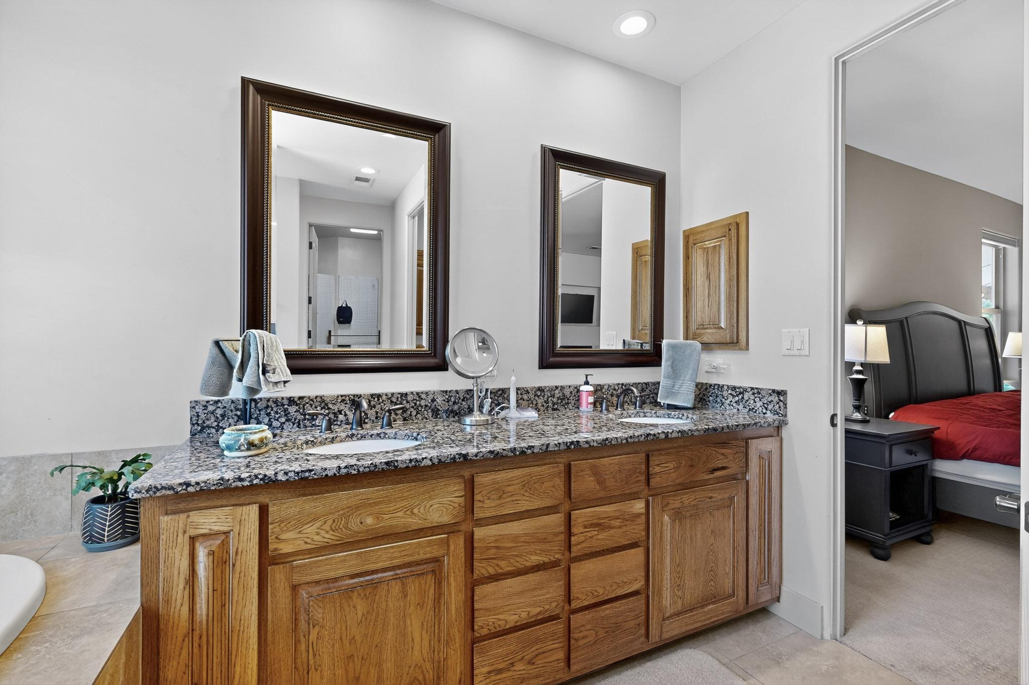 32 EXPRESS Boulevard