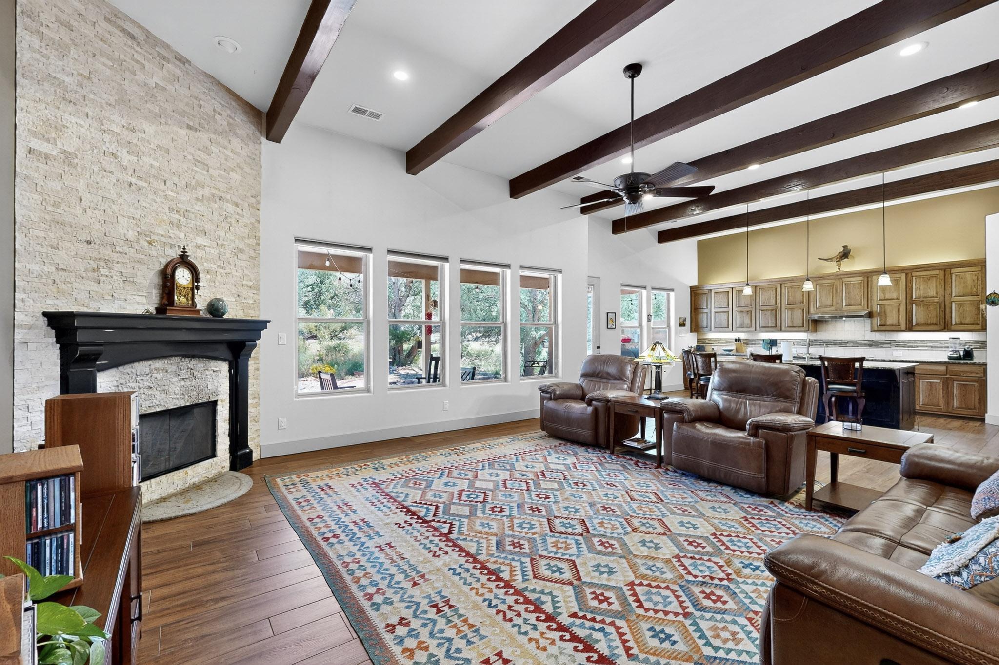 32 EXPRESS Boulevard