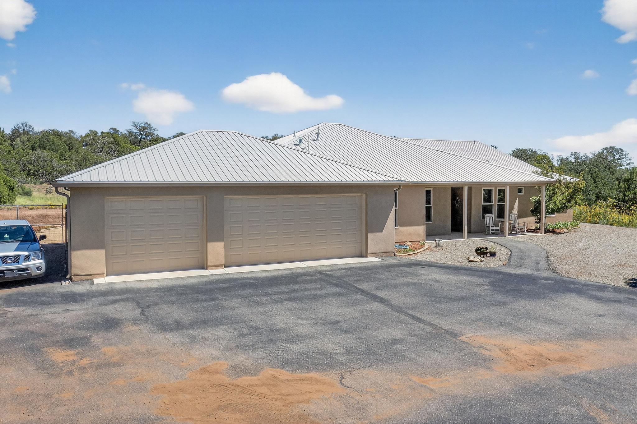 32 EXPRESS Boulevard