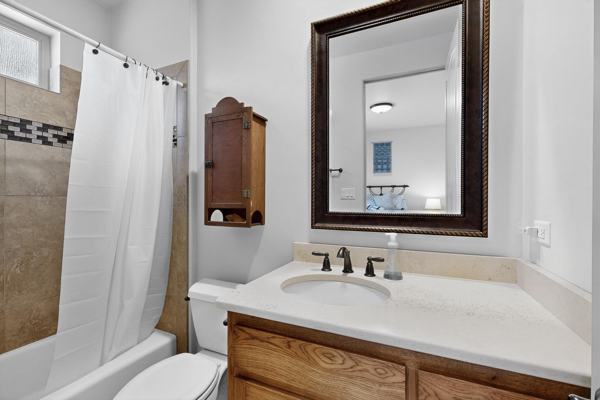 32 EXPRESS Boulevard