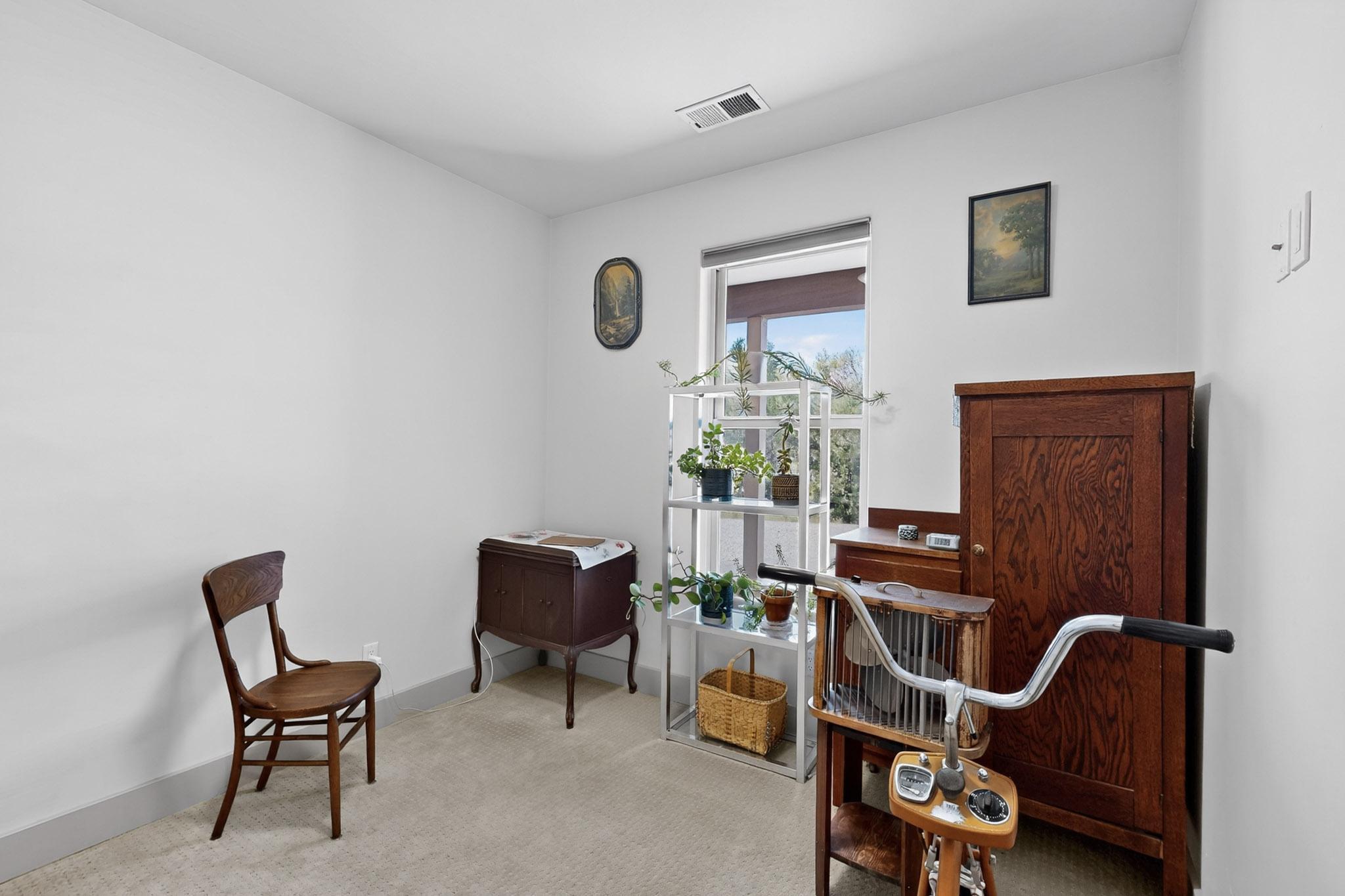 32 EXPRESS Boulevard