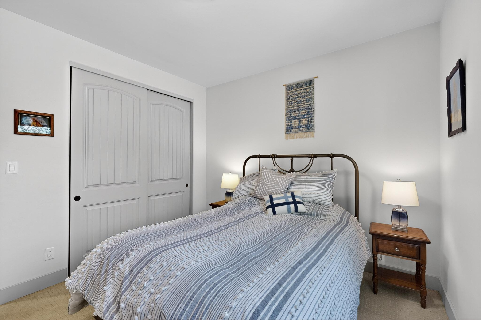 32 EXPRESS Boulevard