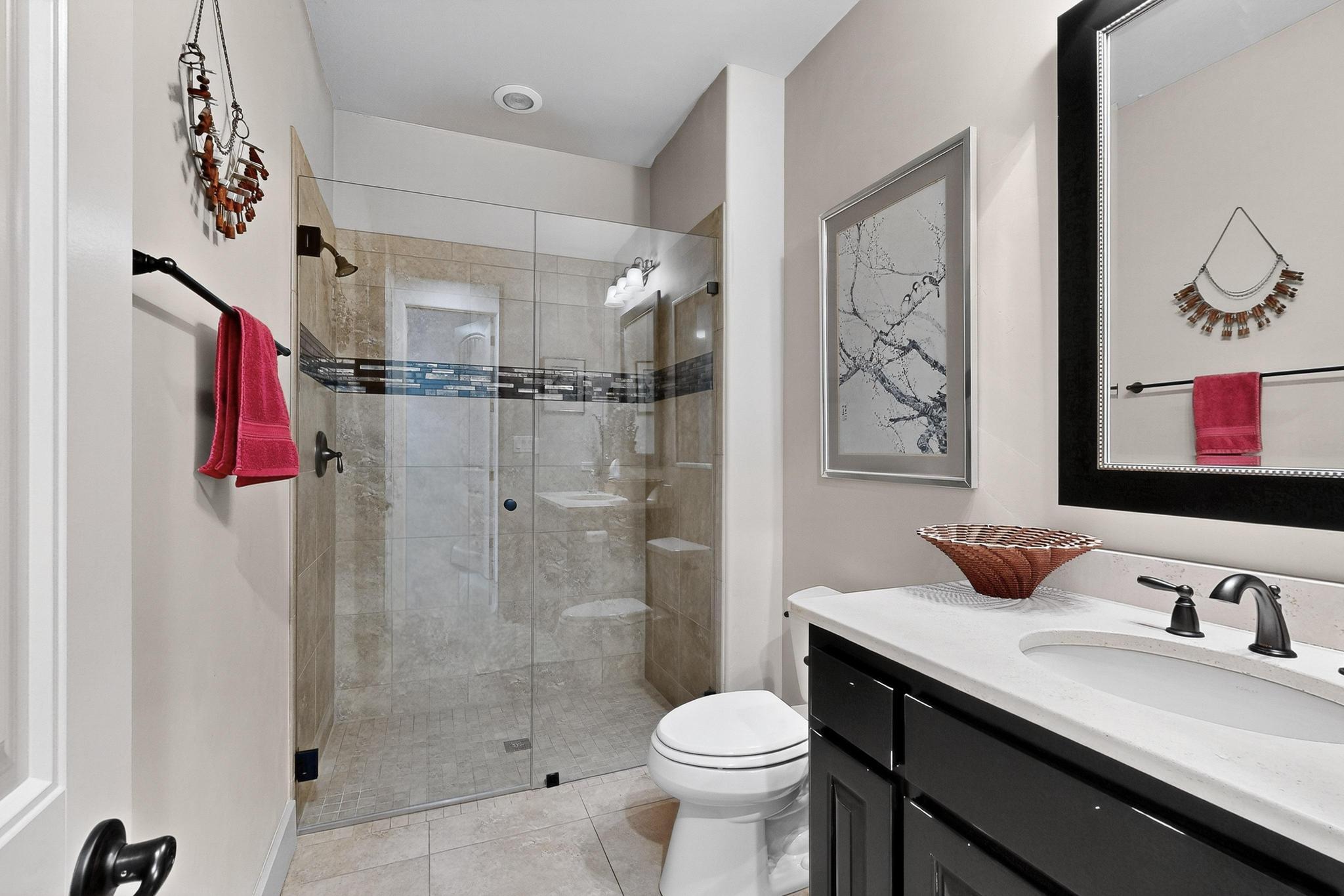 32 EXPRESS Boulevard