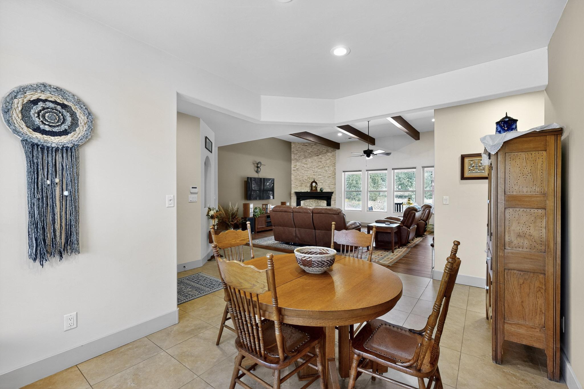 32 EXPRESS Boulevard