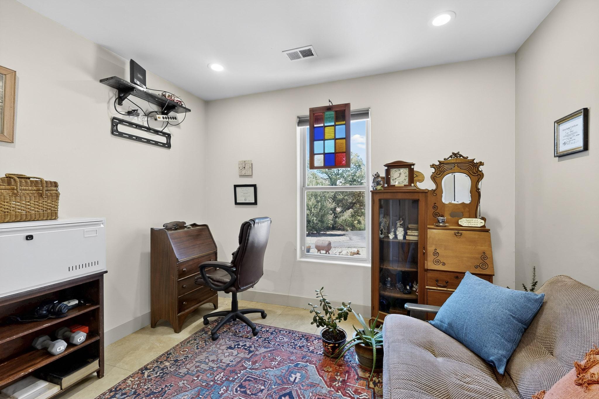 32 EXPRESS Boulevard