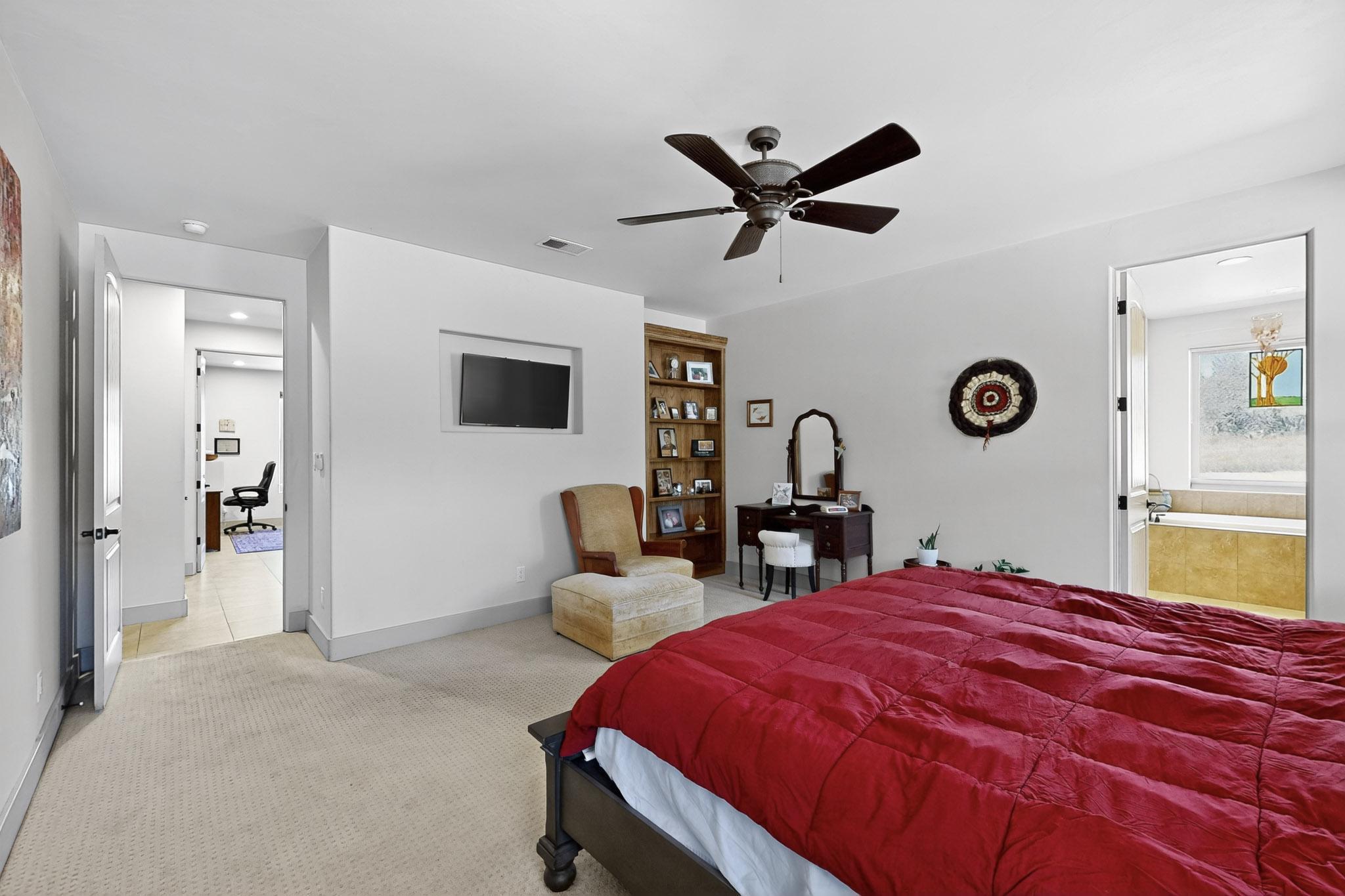 32 EXPRESS Boulevard