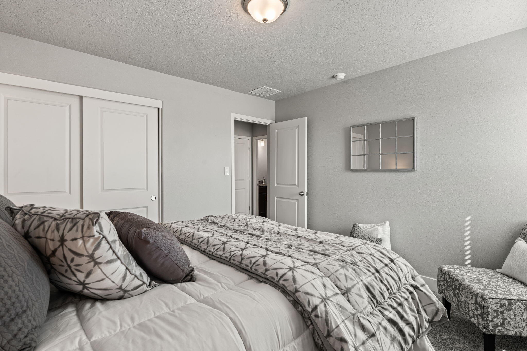 388 PECOS Loop SE