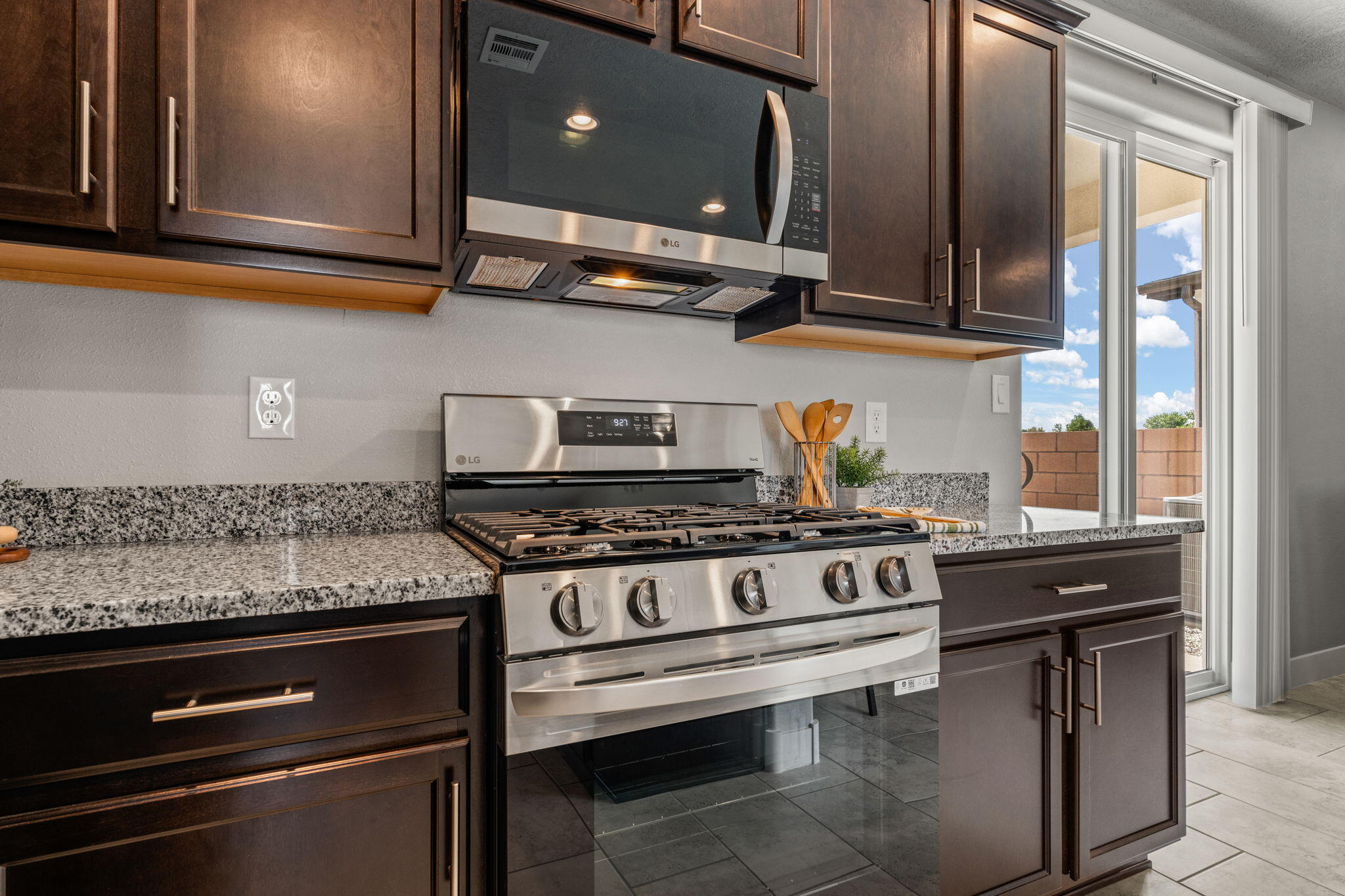 388 PECOS Loop SE