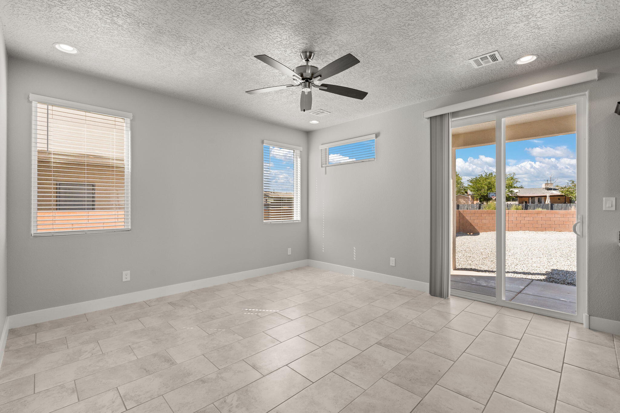 388 PECOS Loop SE