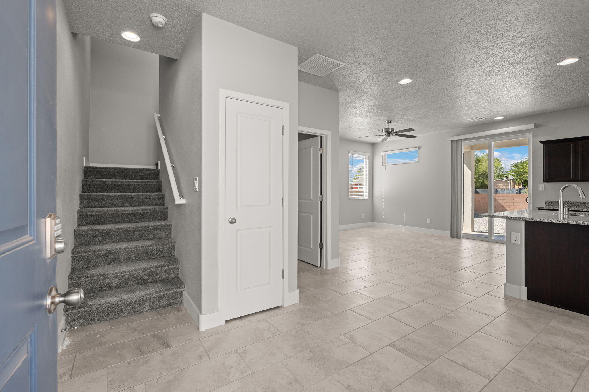 388 PECOS Loop SE