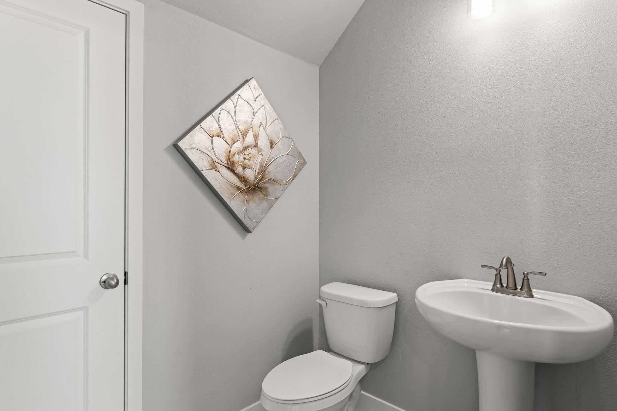388 PECOS Loop SE