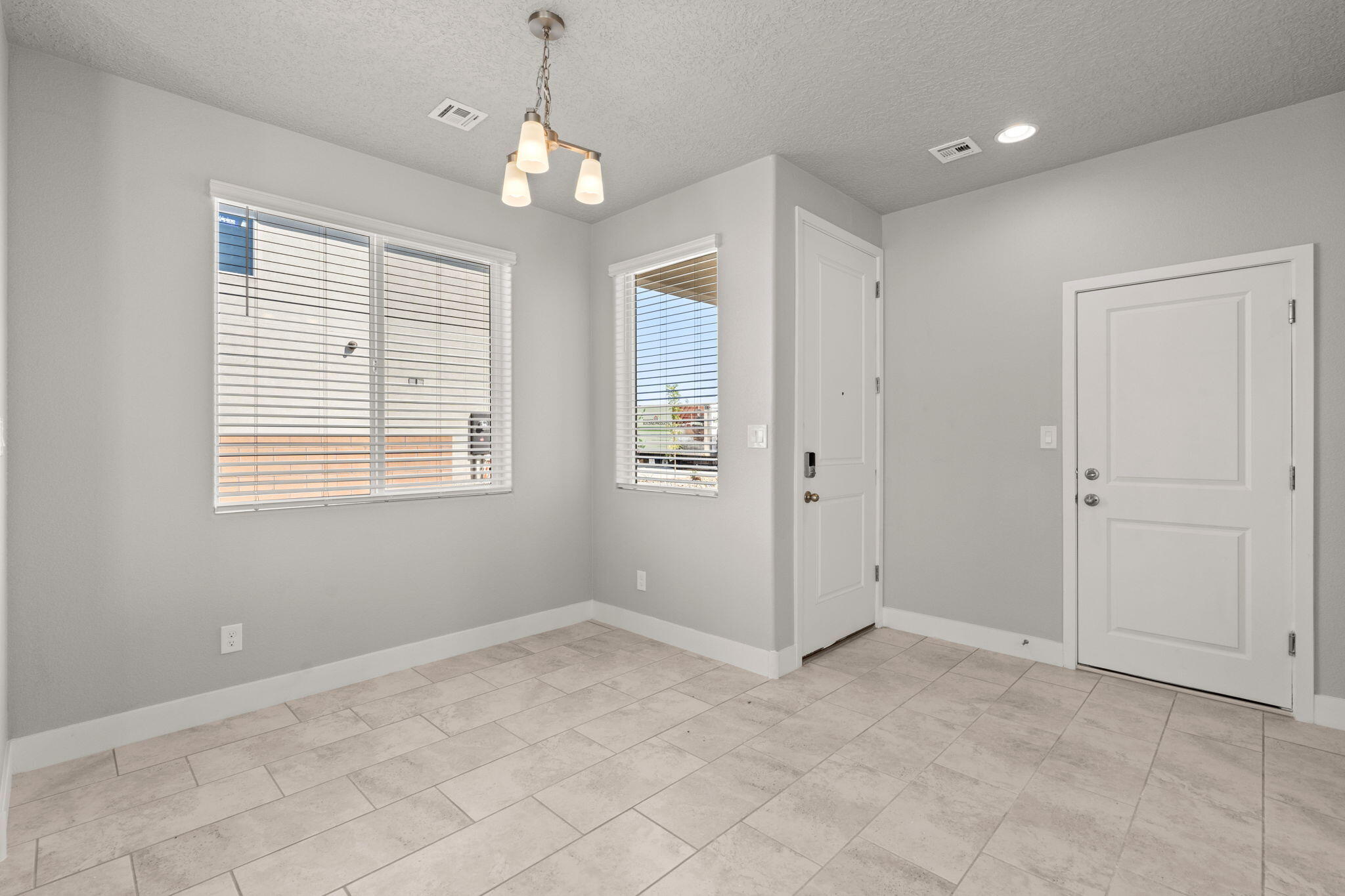 388 PECOS Loop SE